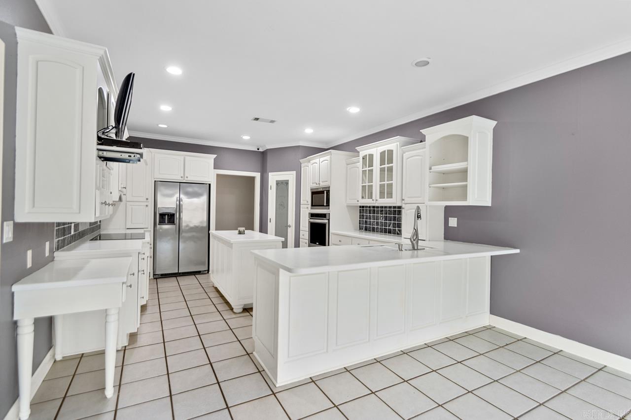 1114  Churchill  Benton, AR