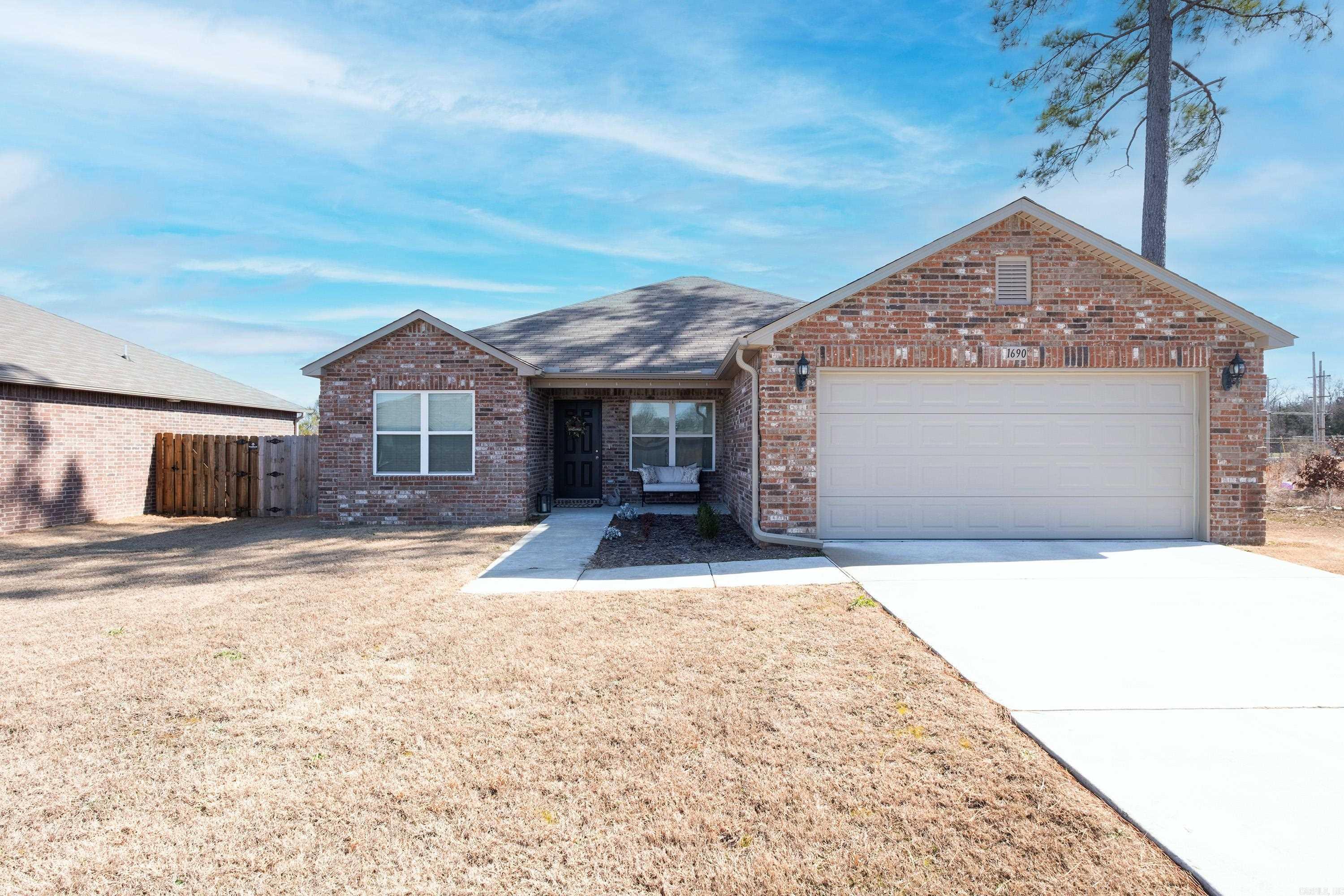 1690  Carillon  Conway, AR