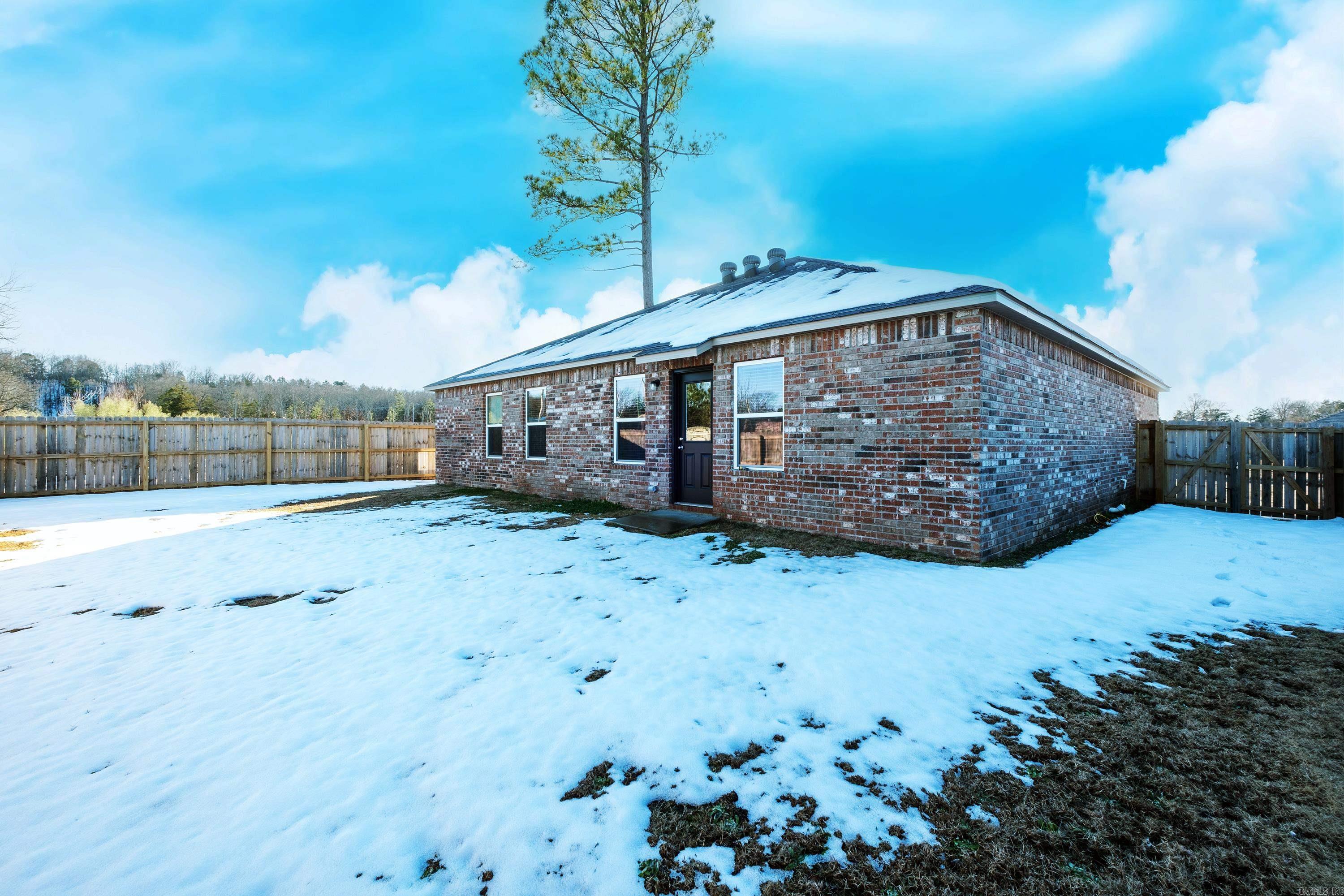 1690  Carillon  Conway, AR