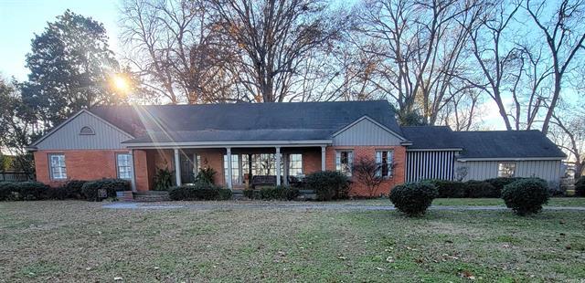2524  Lakeshore  Lake Village, AR