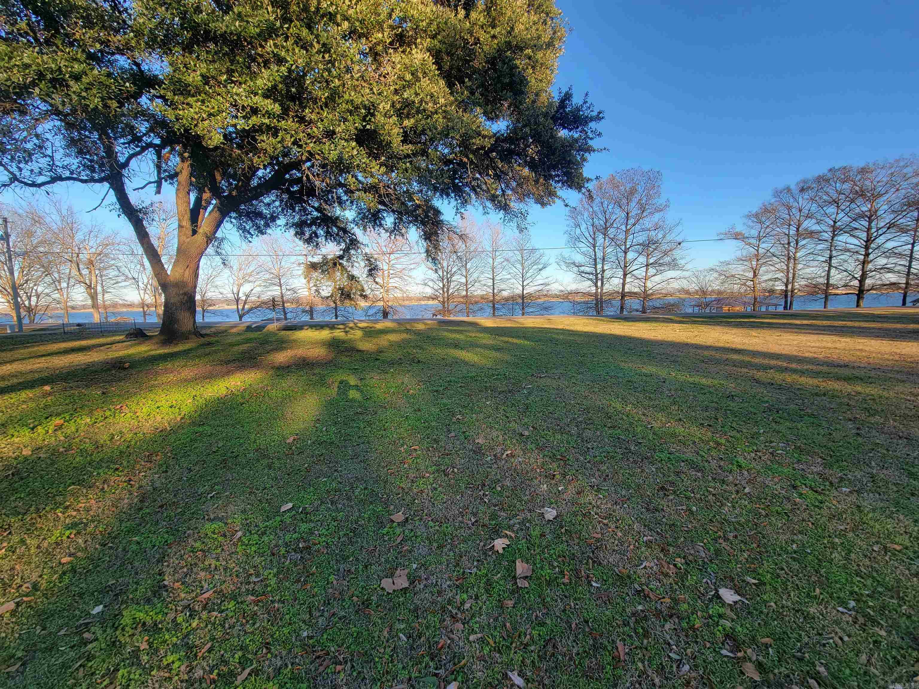 2524  Lakeshore  Lake Village, AR