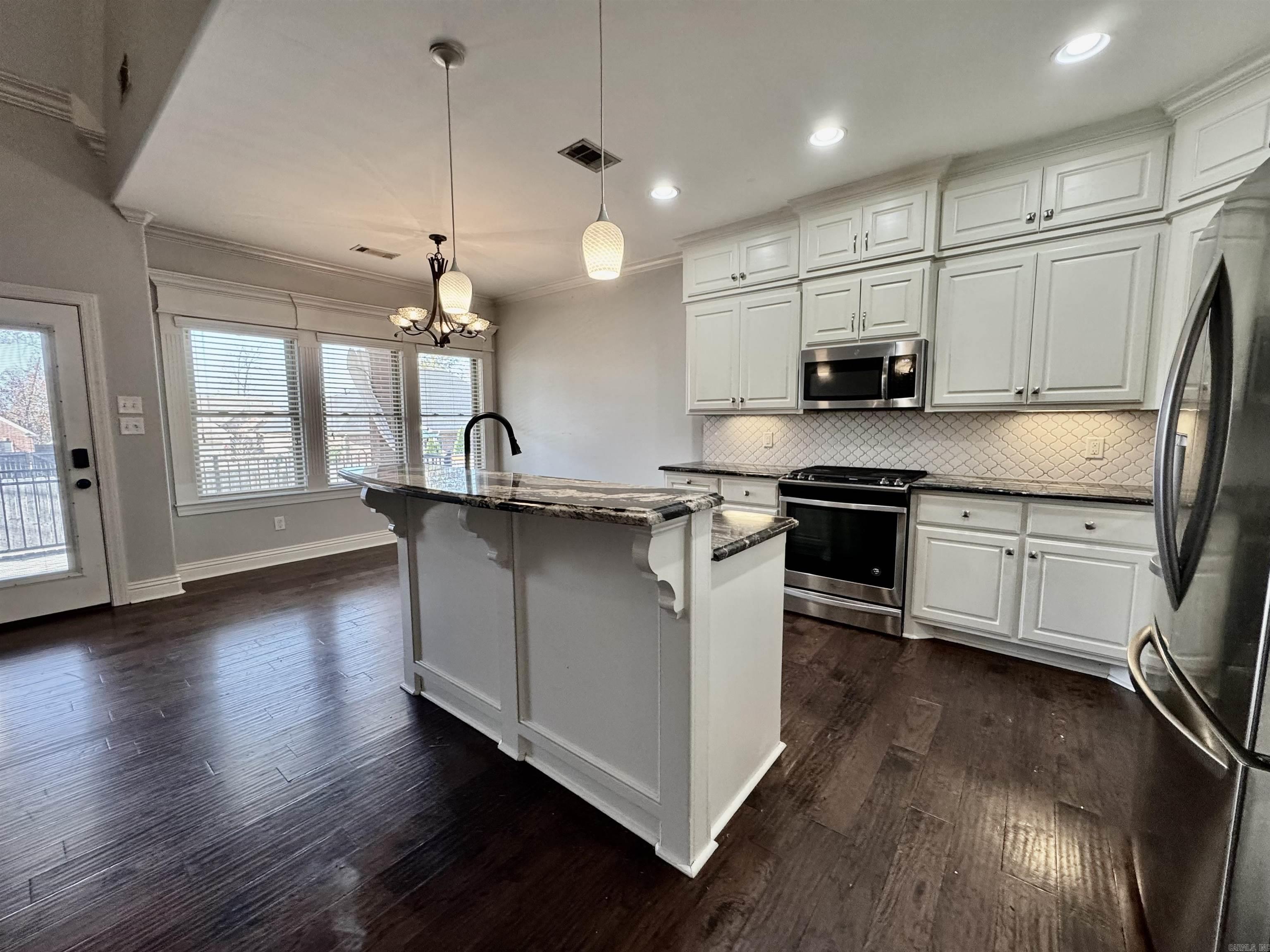 7511  Peach Blossom  Benton, AR