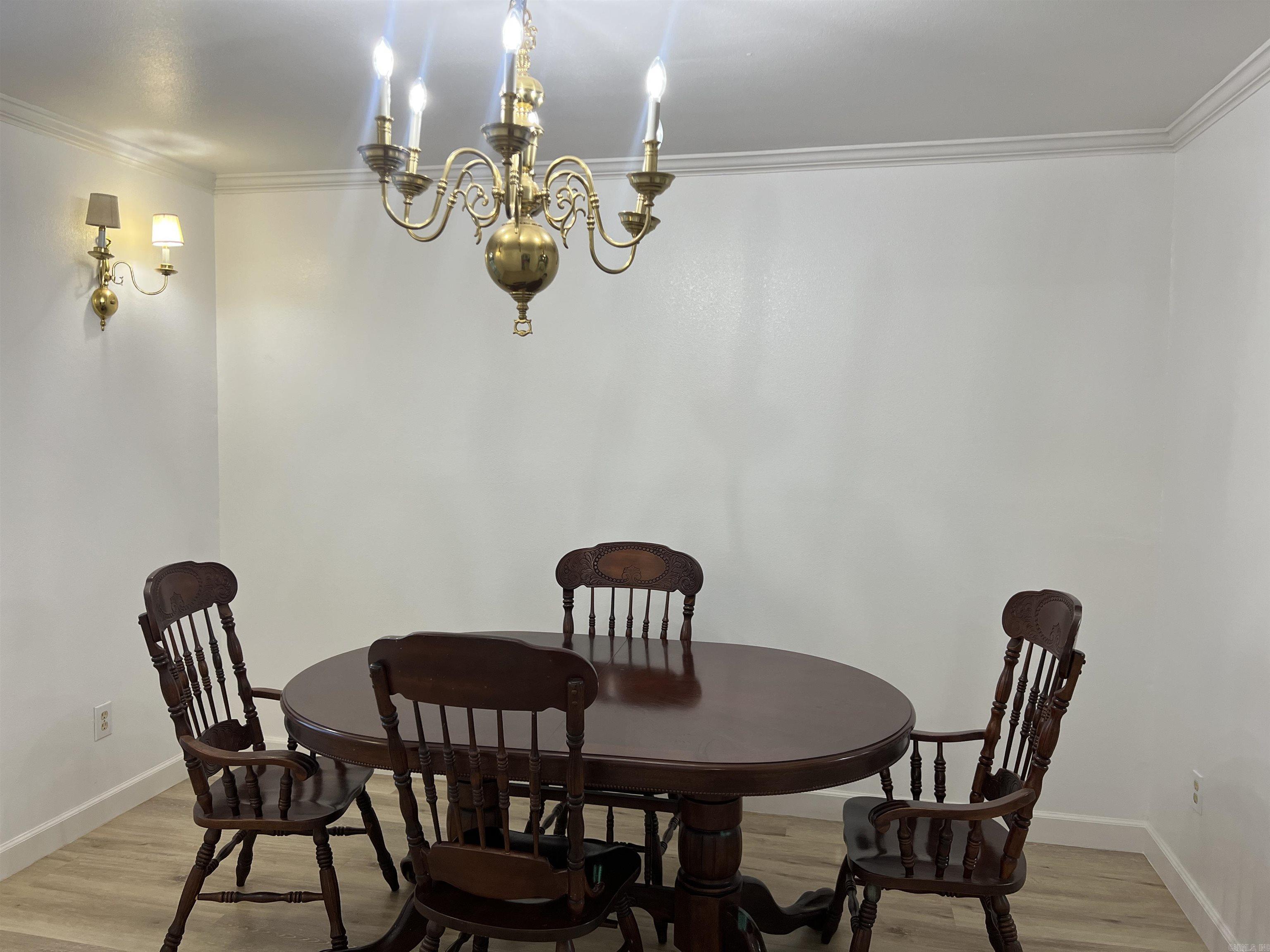 708-712  Ross  White Hall, AR