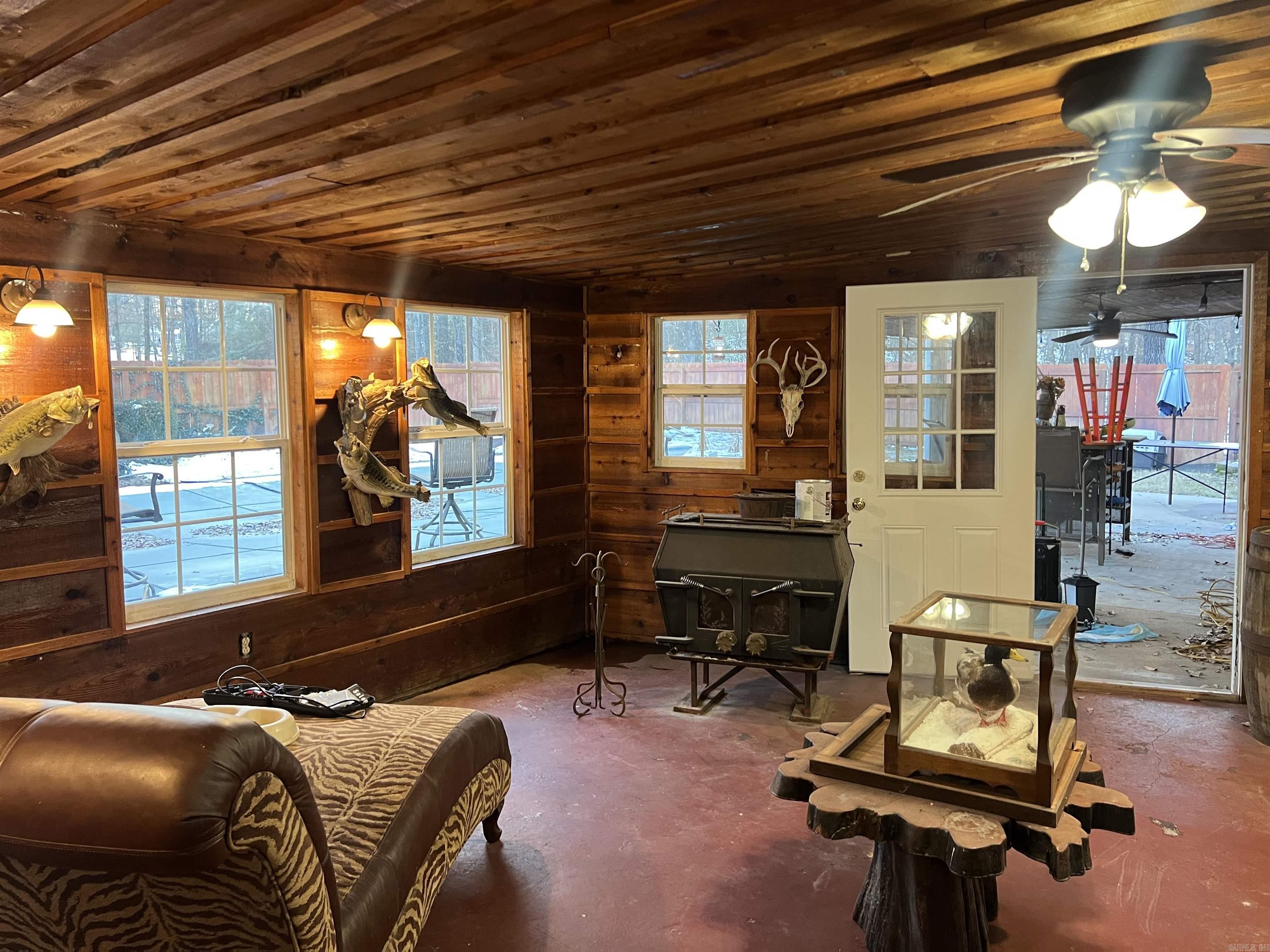 708-712  Ross  White Hall, AR