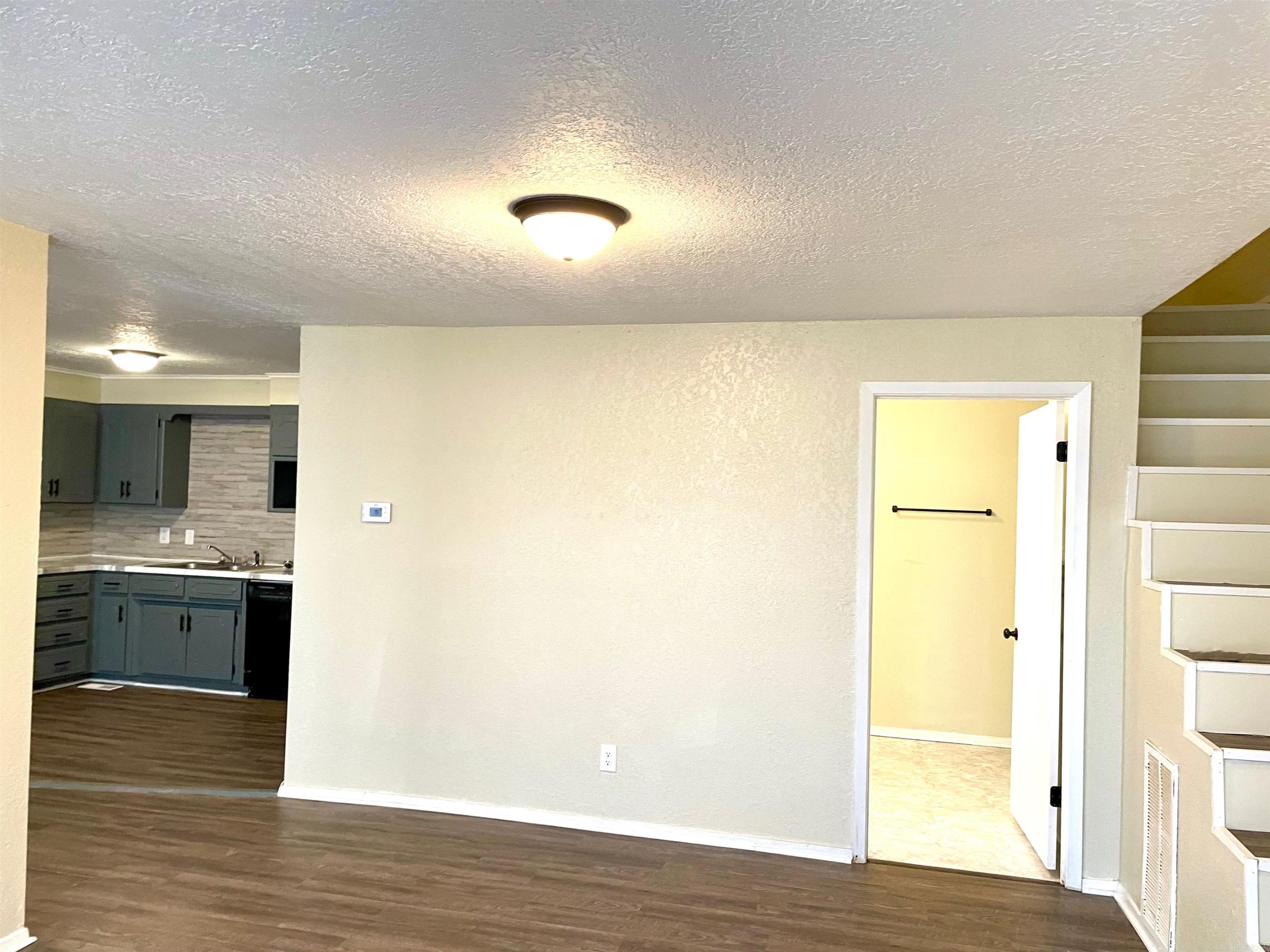 120  Cash Unit B3 Hot Springs, AR