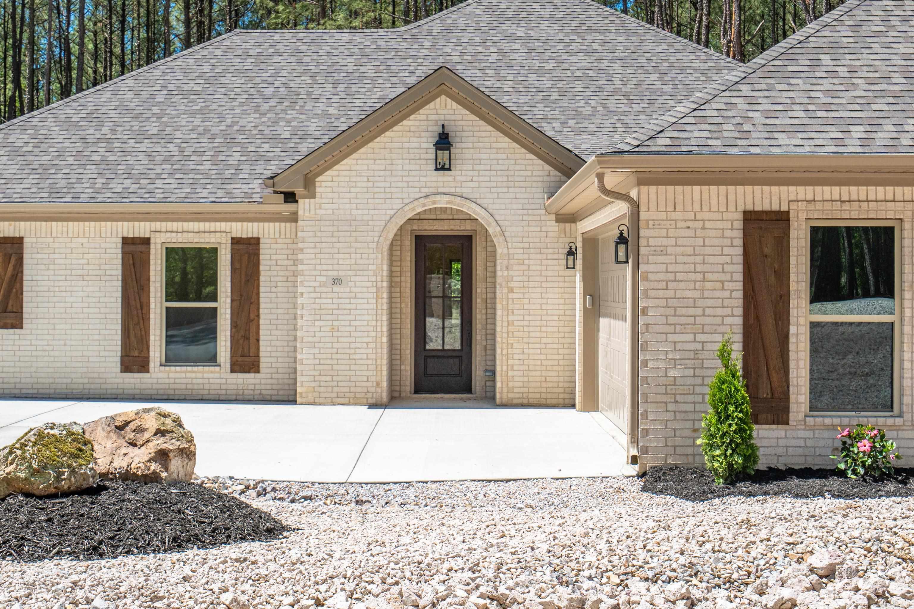 370  Maderas  Hot Springs Village, AR