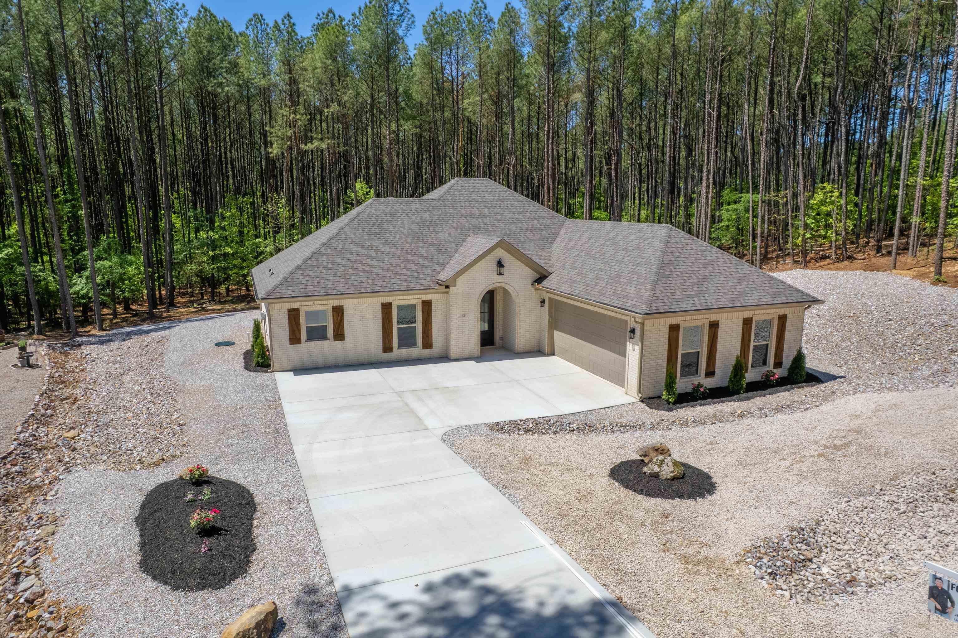 370  Maderas  Hot Springs Village, AR