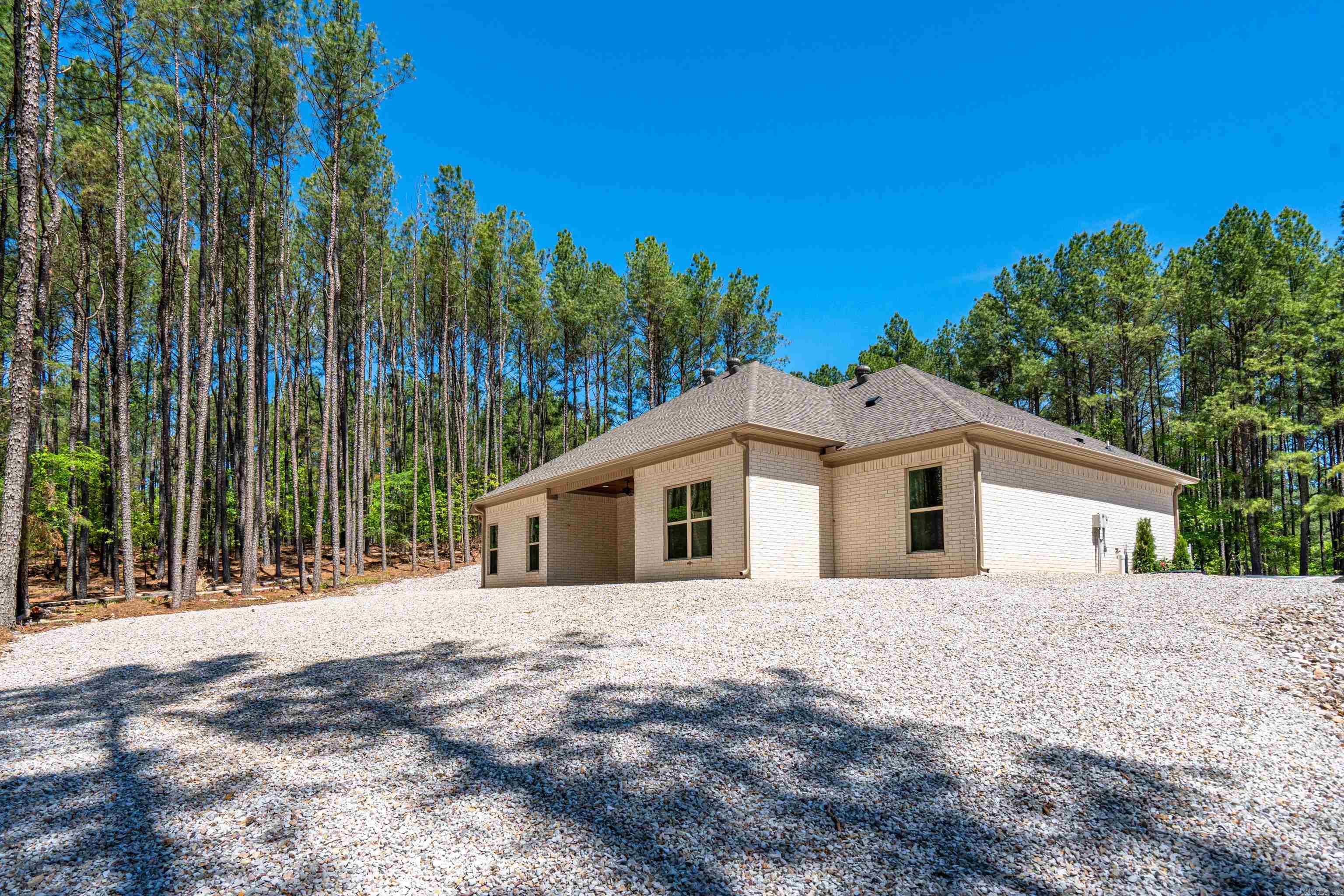370  Maderas  Hot Springs Village, AR