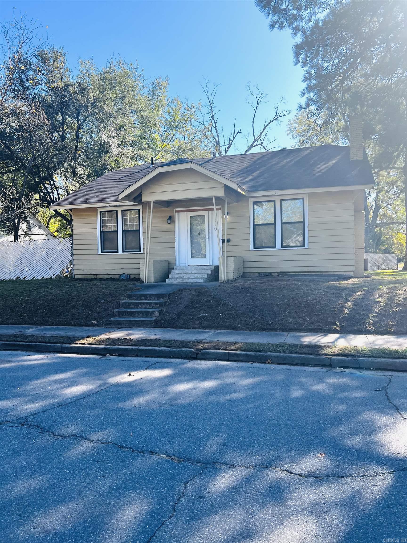 720 W 23rd  Pine Bluff, AR