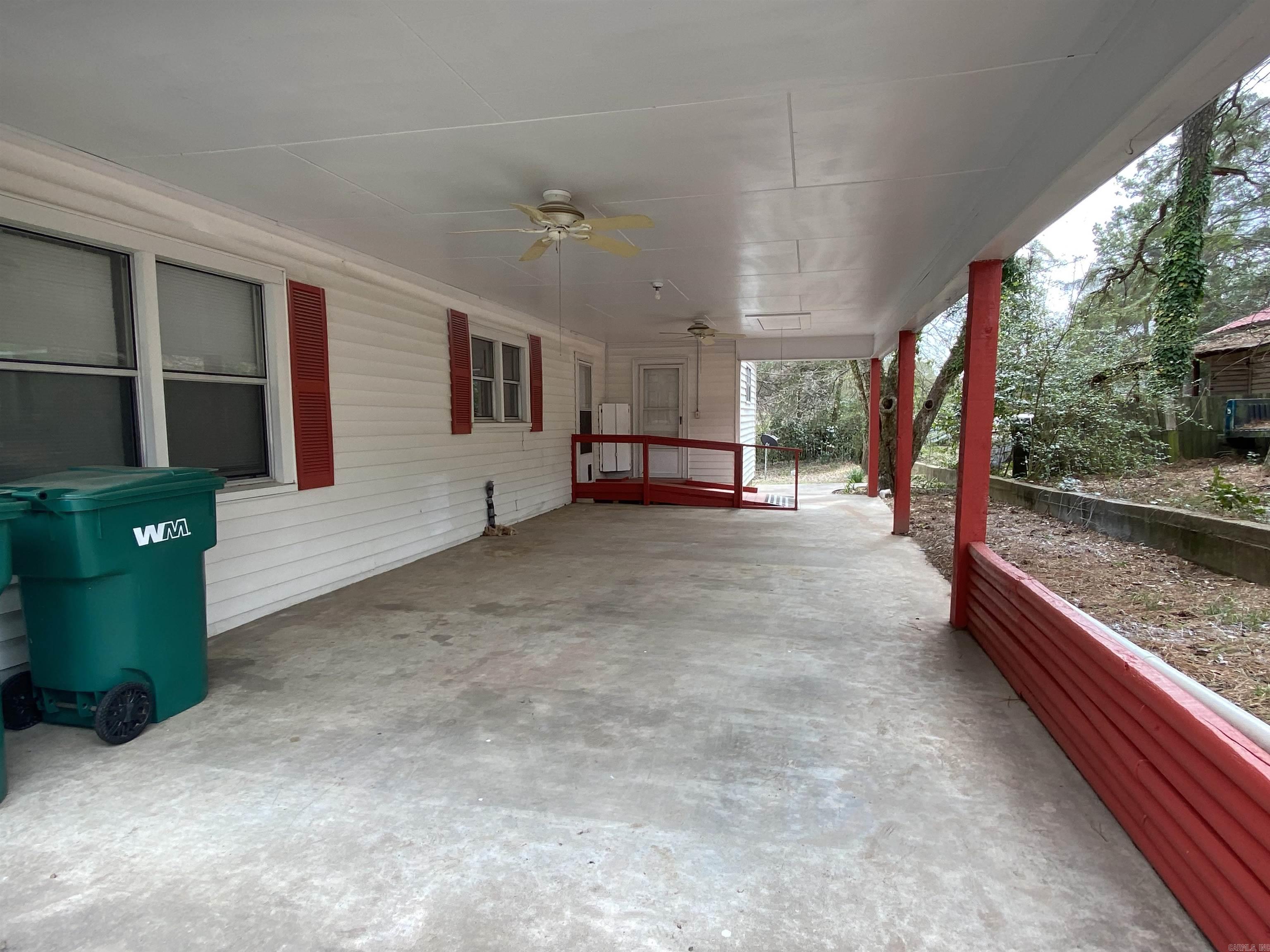 517 W Clark  Nashville, AR