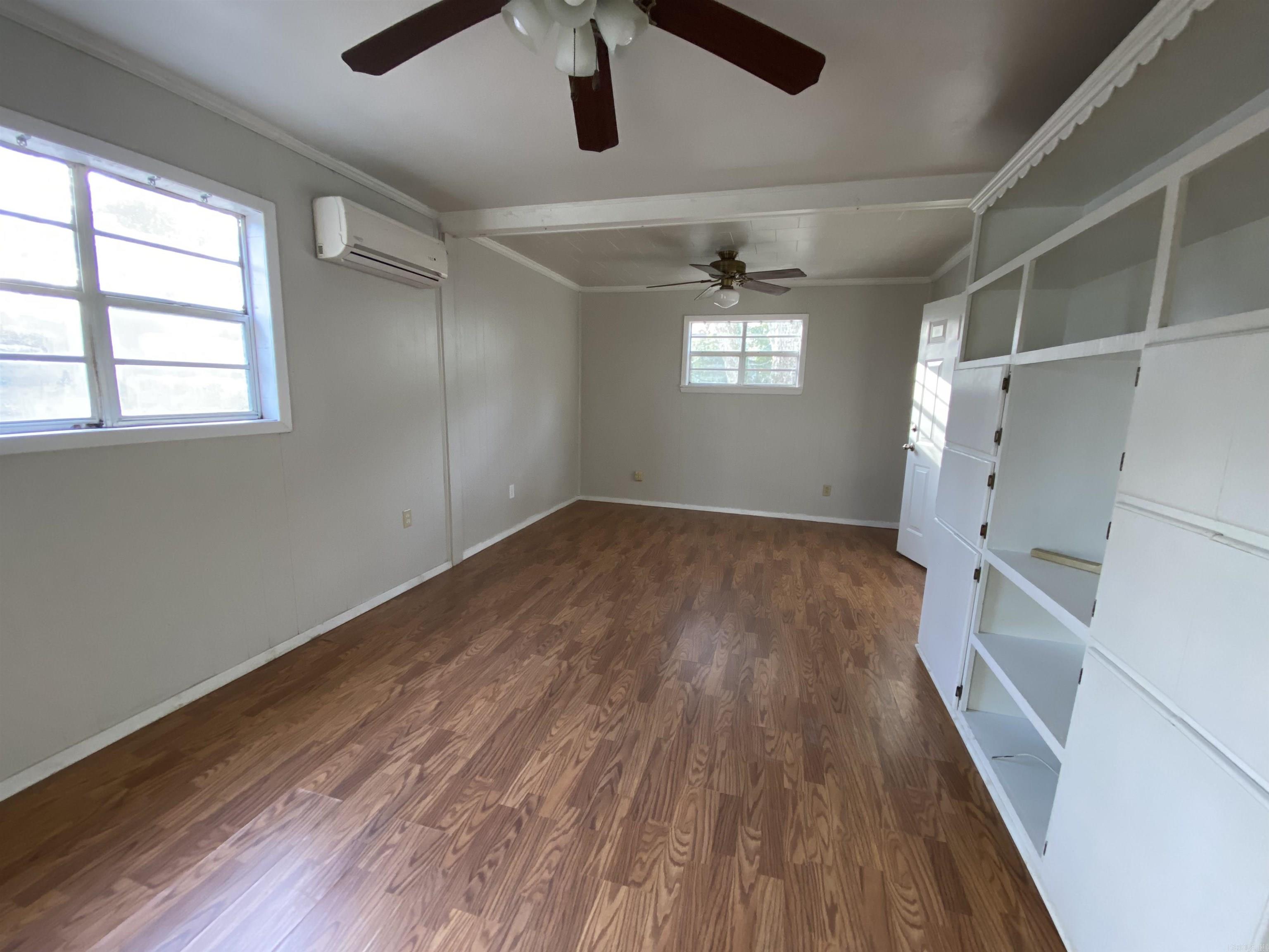 517 W Clark  Nashville, AR