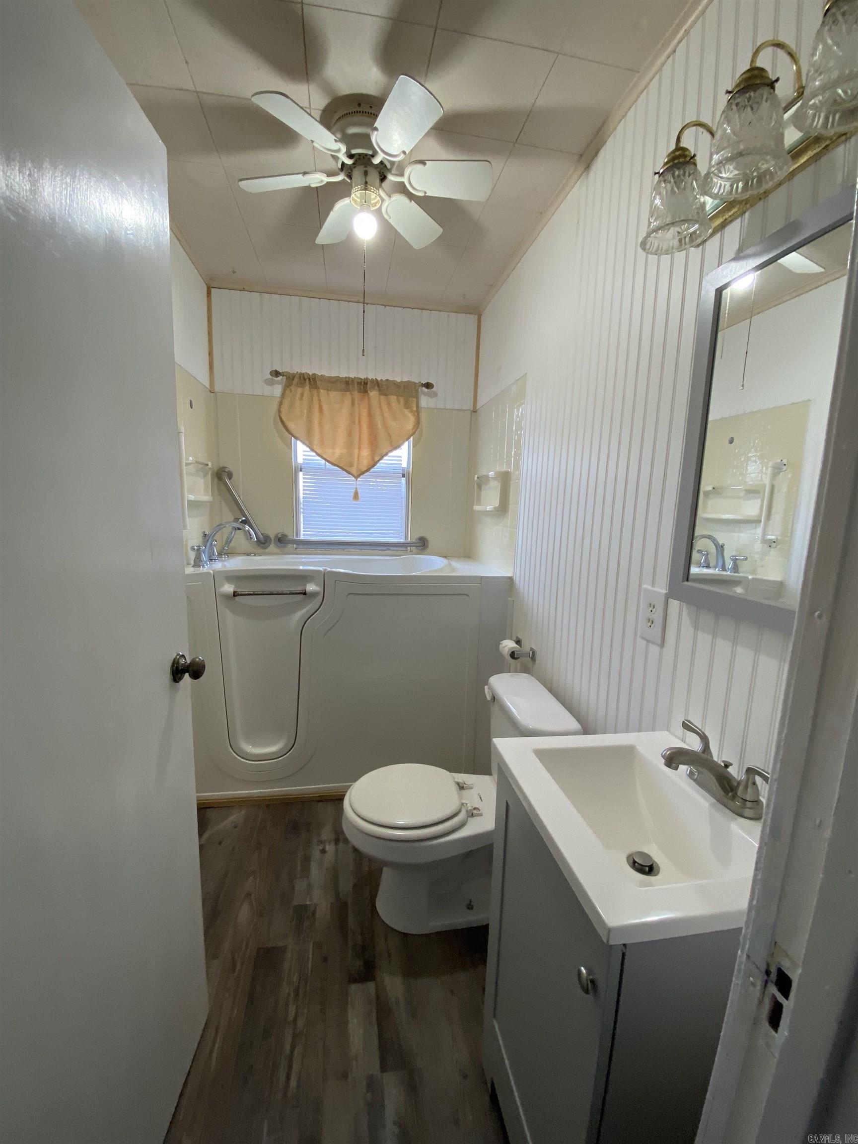 517 W Clark  Nashville, AR