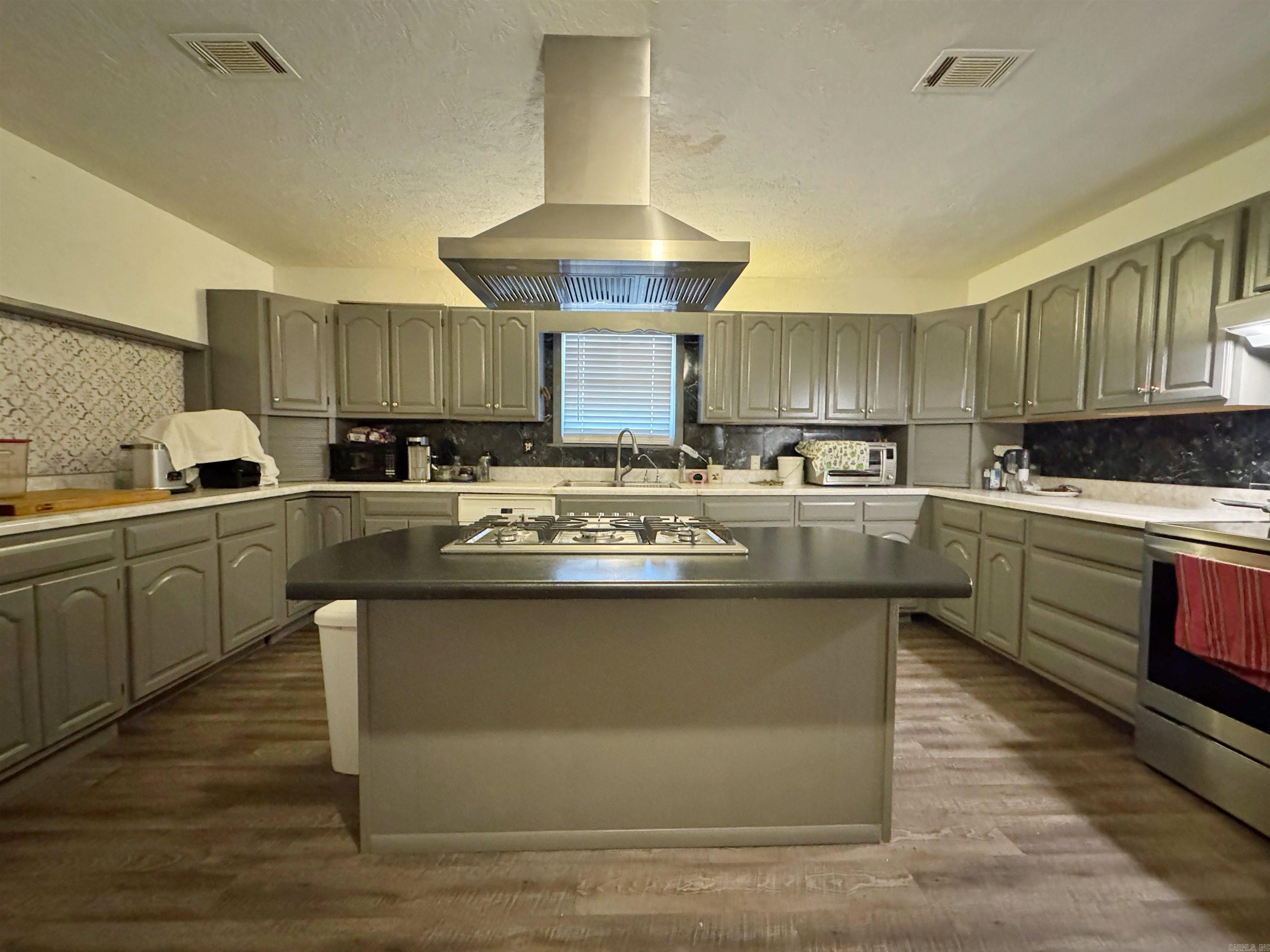 11531  AR 23  Booneville, AR