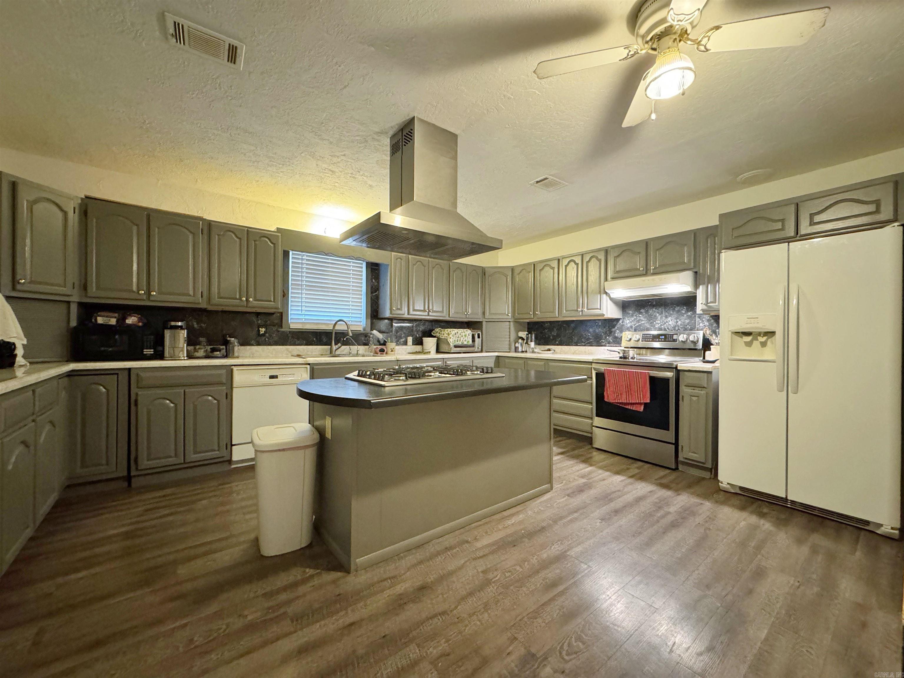 11531  AR 23  Booneville, AR