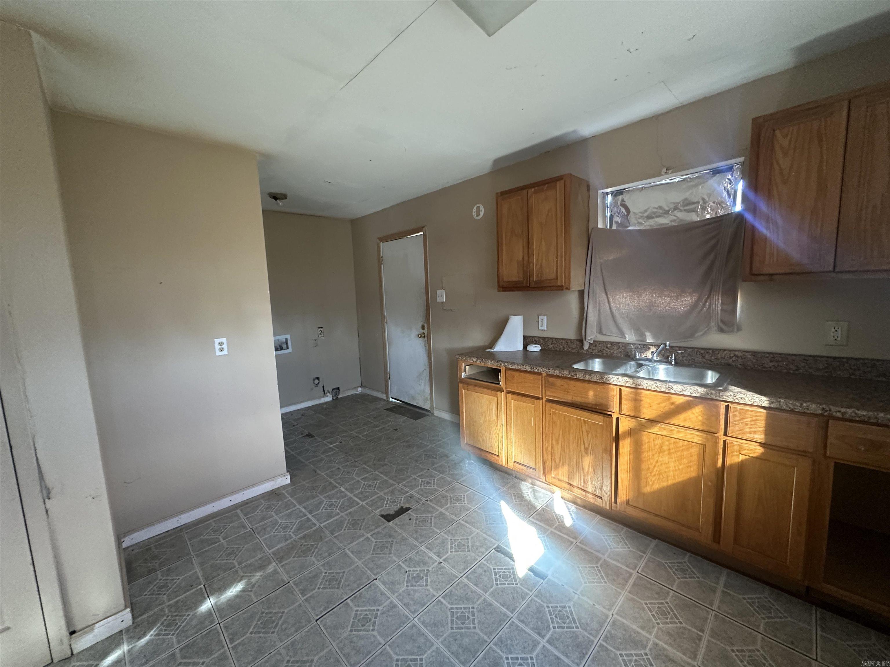 1002,1003  Harris  Atlanta, TX