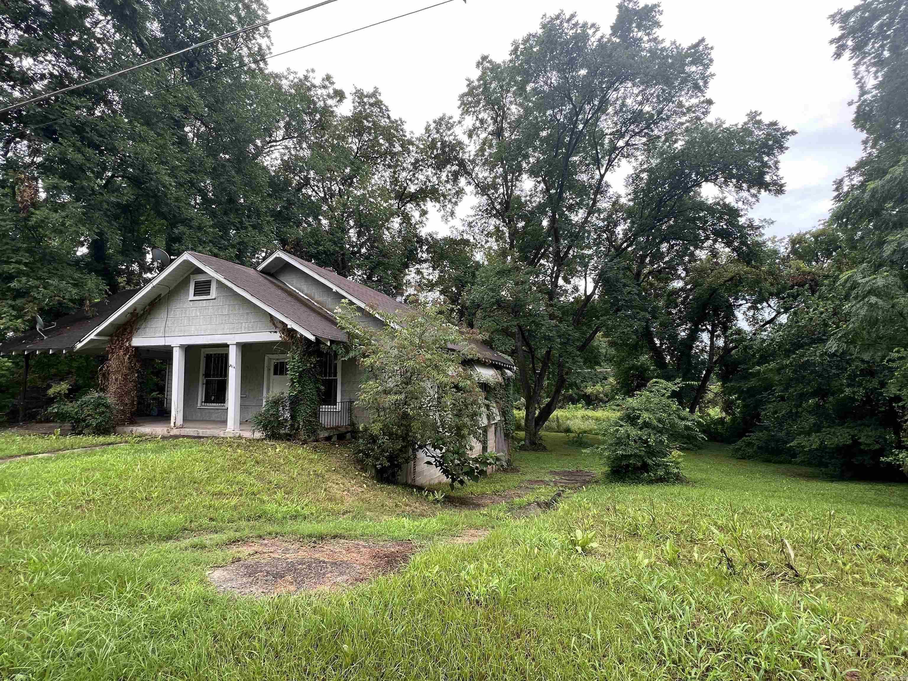 2614  Lincoln  North Little Rock, AR