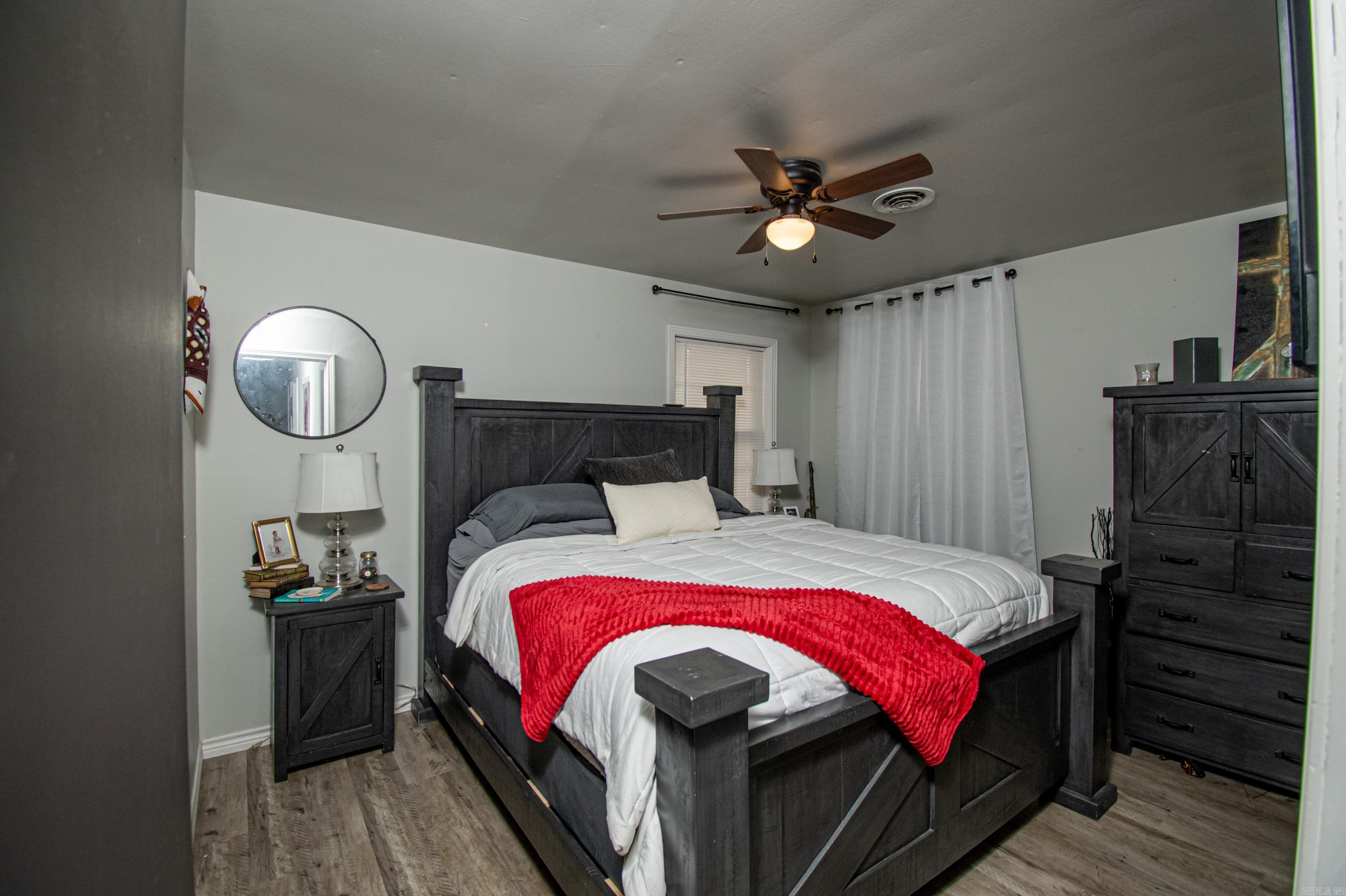 403 E Victory St  Star City, AR