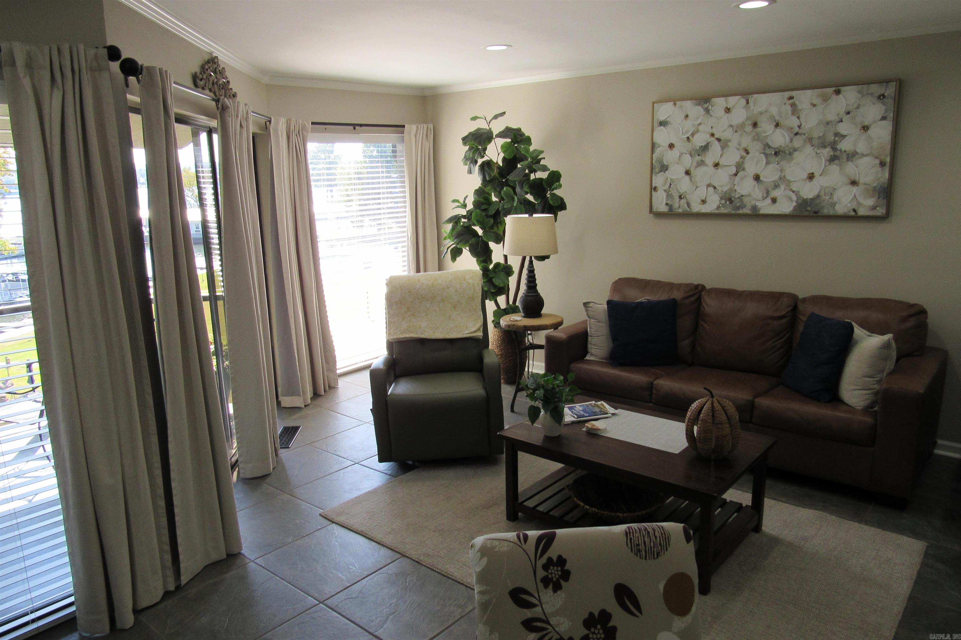 270 Lake Hamilton  Hot Springs National Park, AR