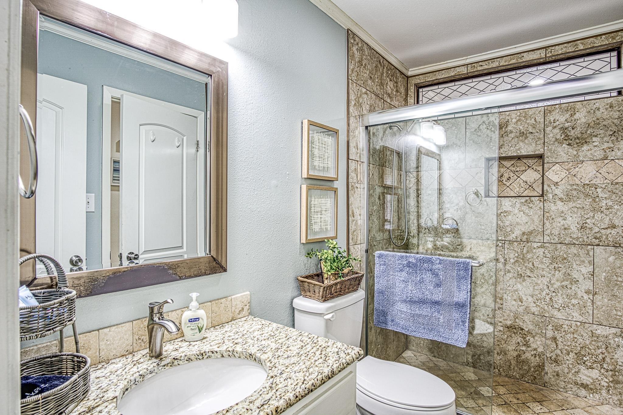 270 Lake Hamilton  Hot Springs National Park, AR