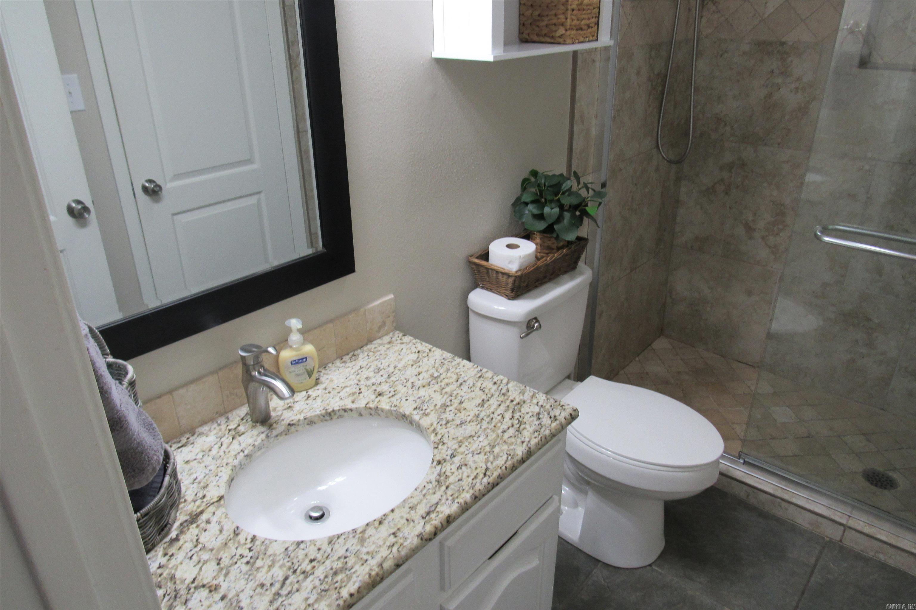 270 Lake Hamilton  Hot Springs National Park, AR