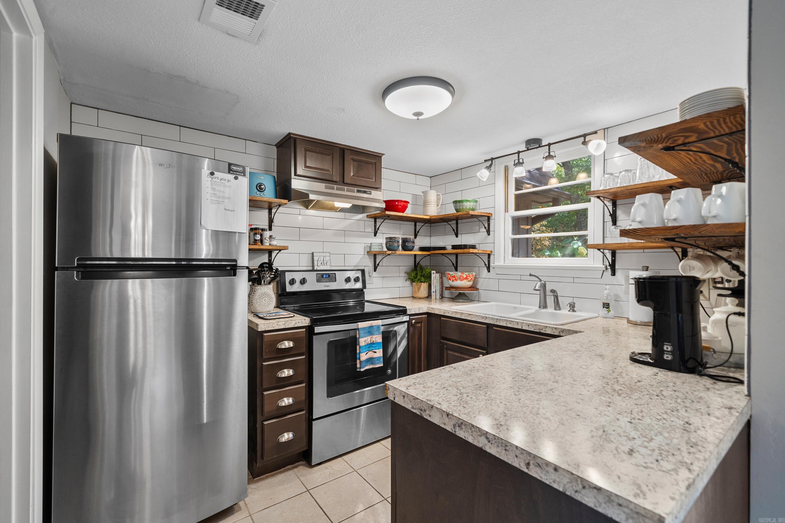 17  Nacozari  Hot Springs Village, AR