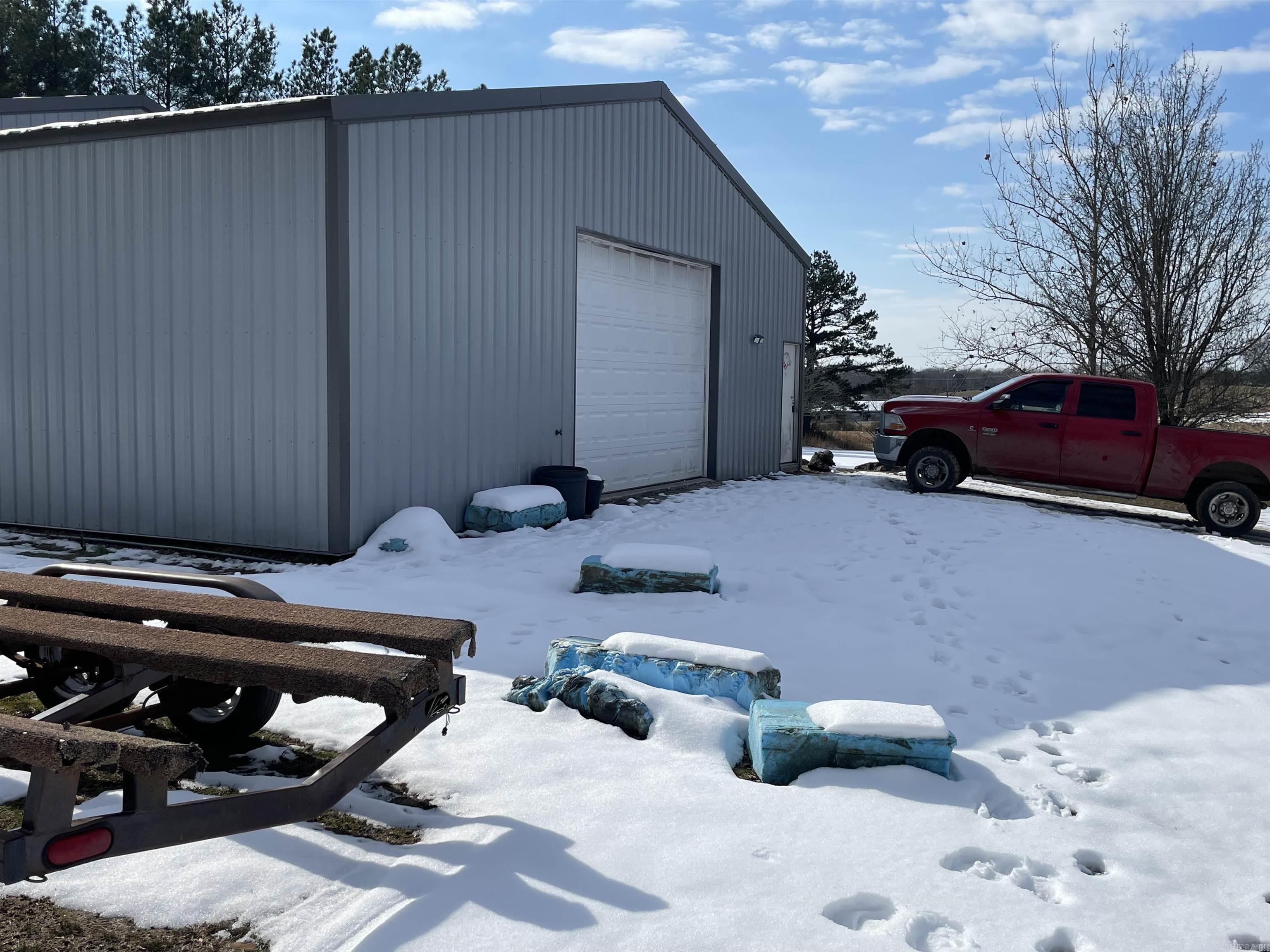 31 Guinea Lane Greers Ferry, AR 72067