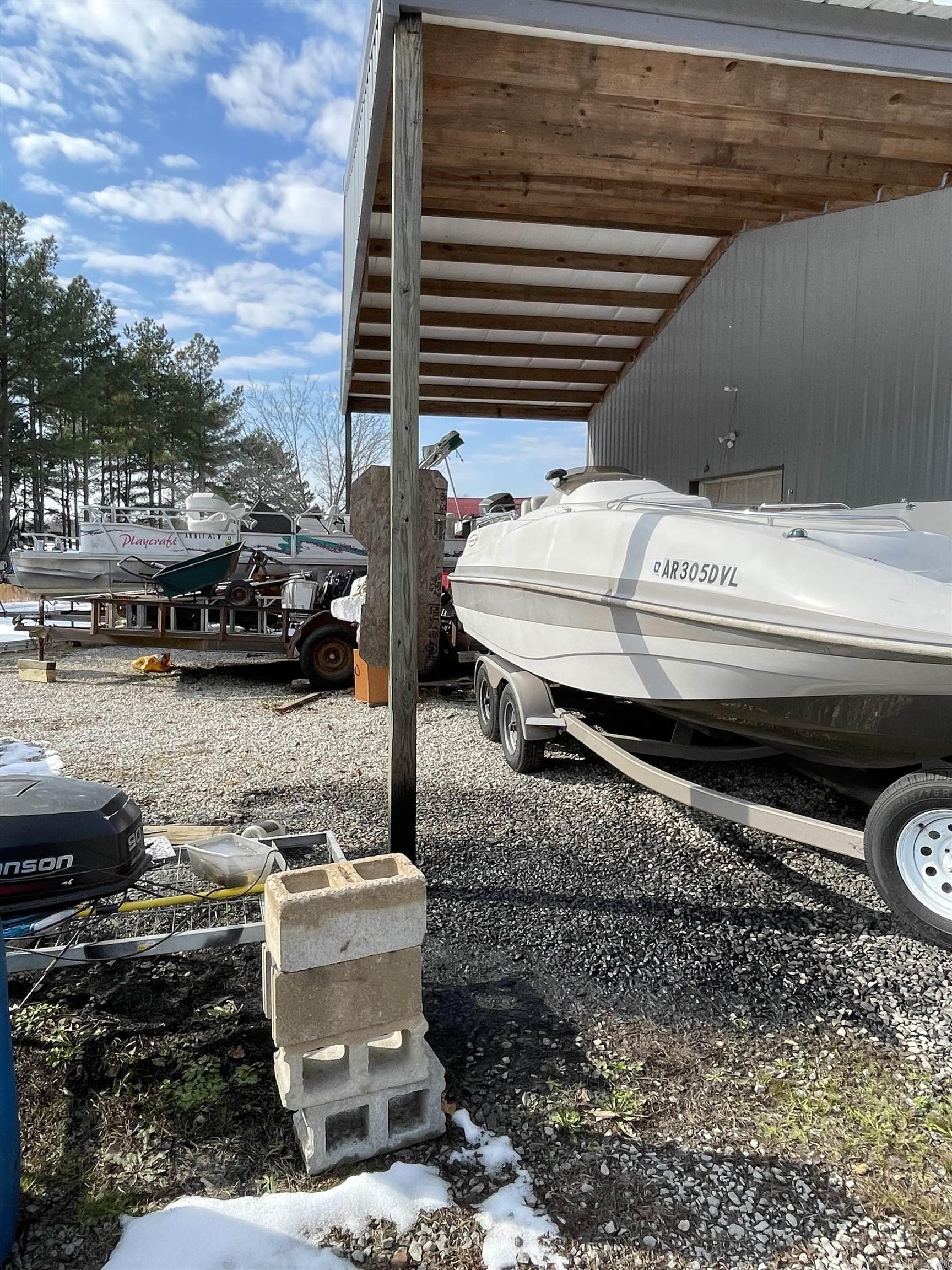 31 Guinea Lane Greers Ferry, AR 72067
