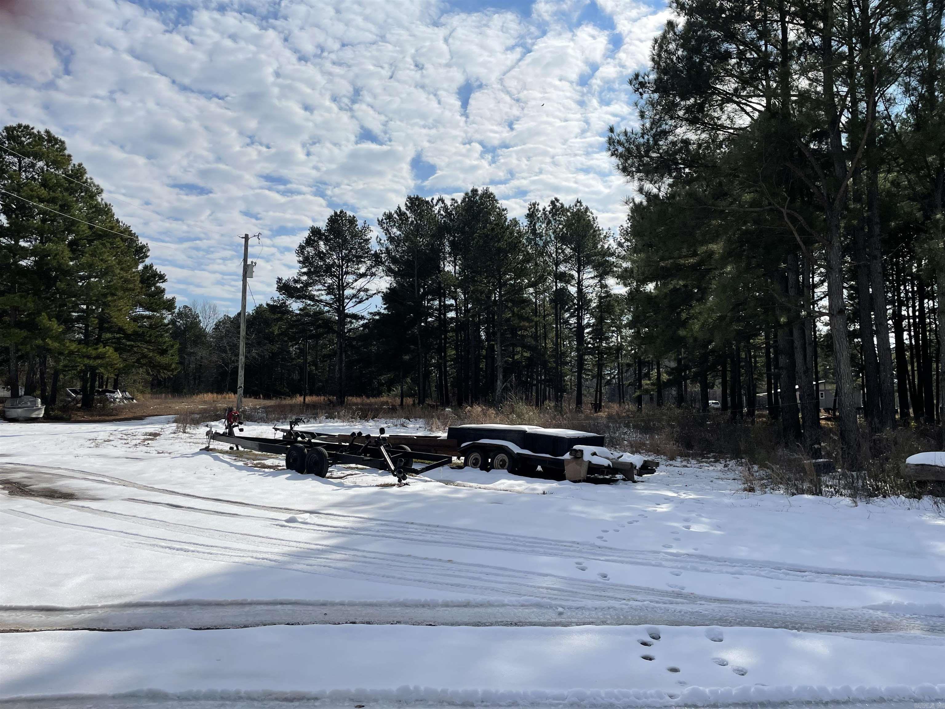 31 Guinea Lane Greers Ferry, AR 72067
