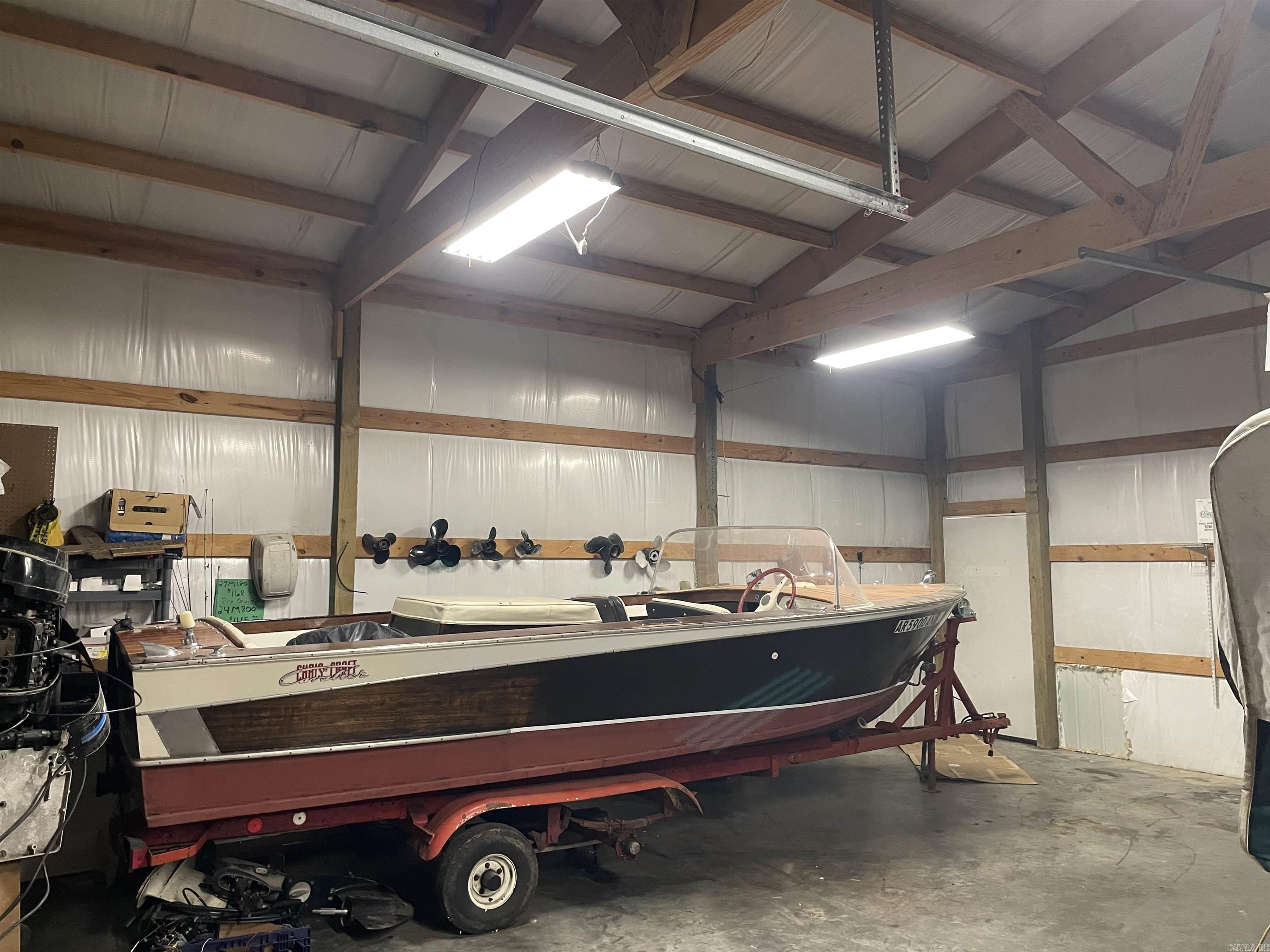 31 Guinea Lane Greers Ferry, AR 72067