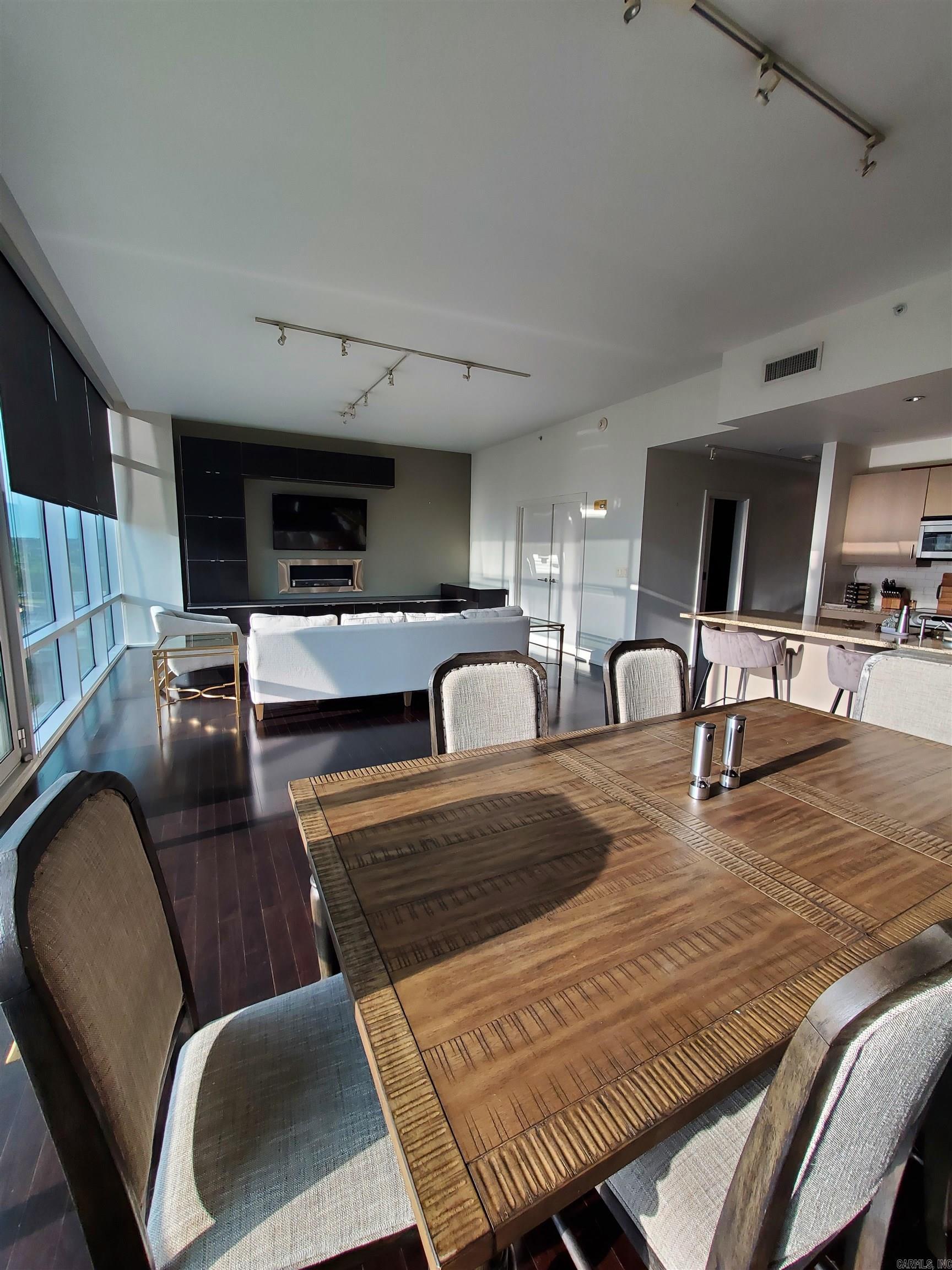 300 E Third APT 703 Little Rock, AR