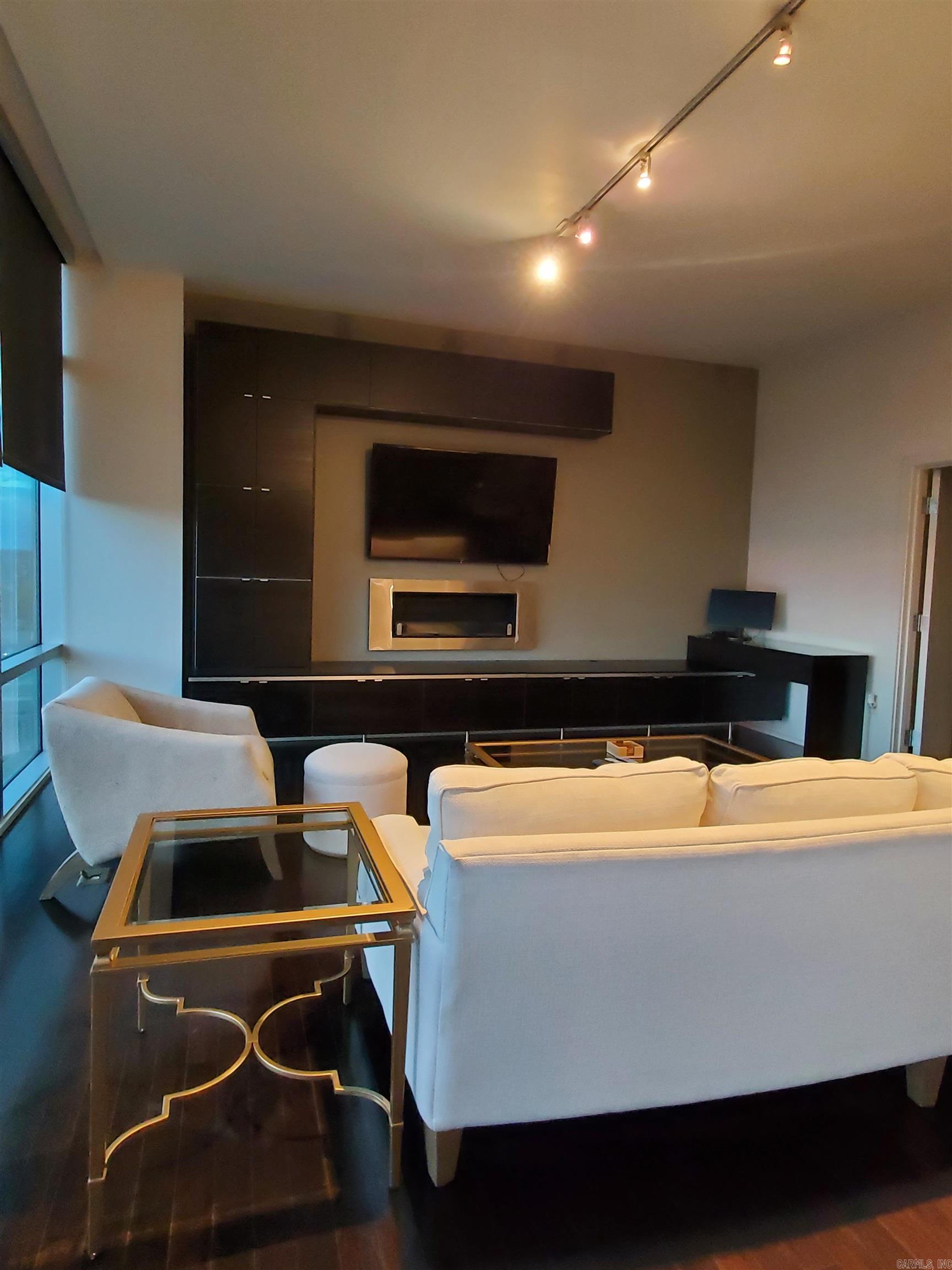 300 E Third APT 703 Little Rock, AR