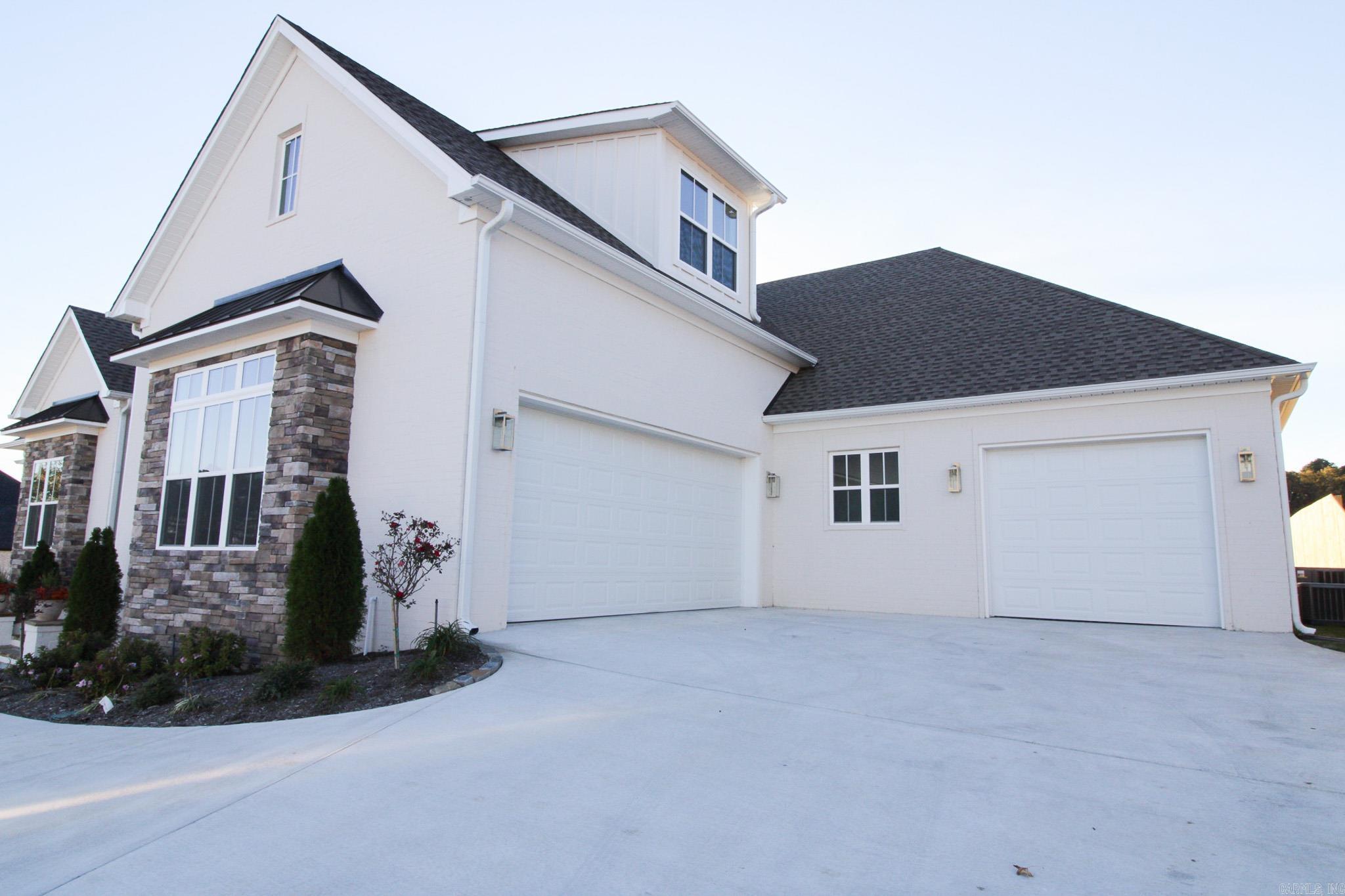 1645 Dolphin  Conway, AR