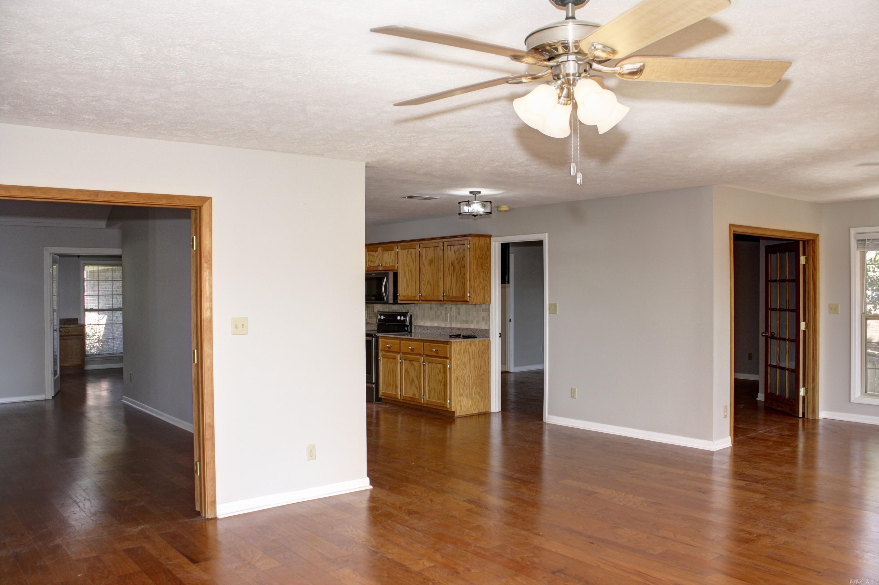 312  Live Oak  Searcy, AR