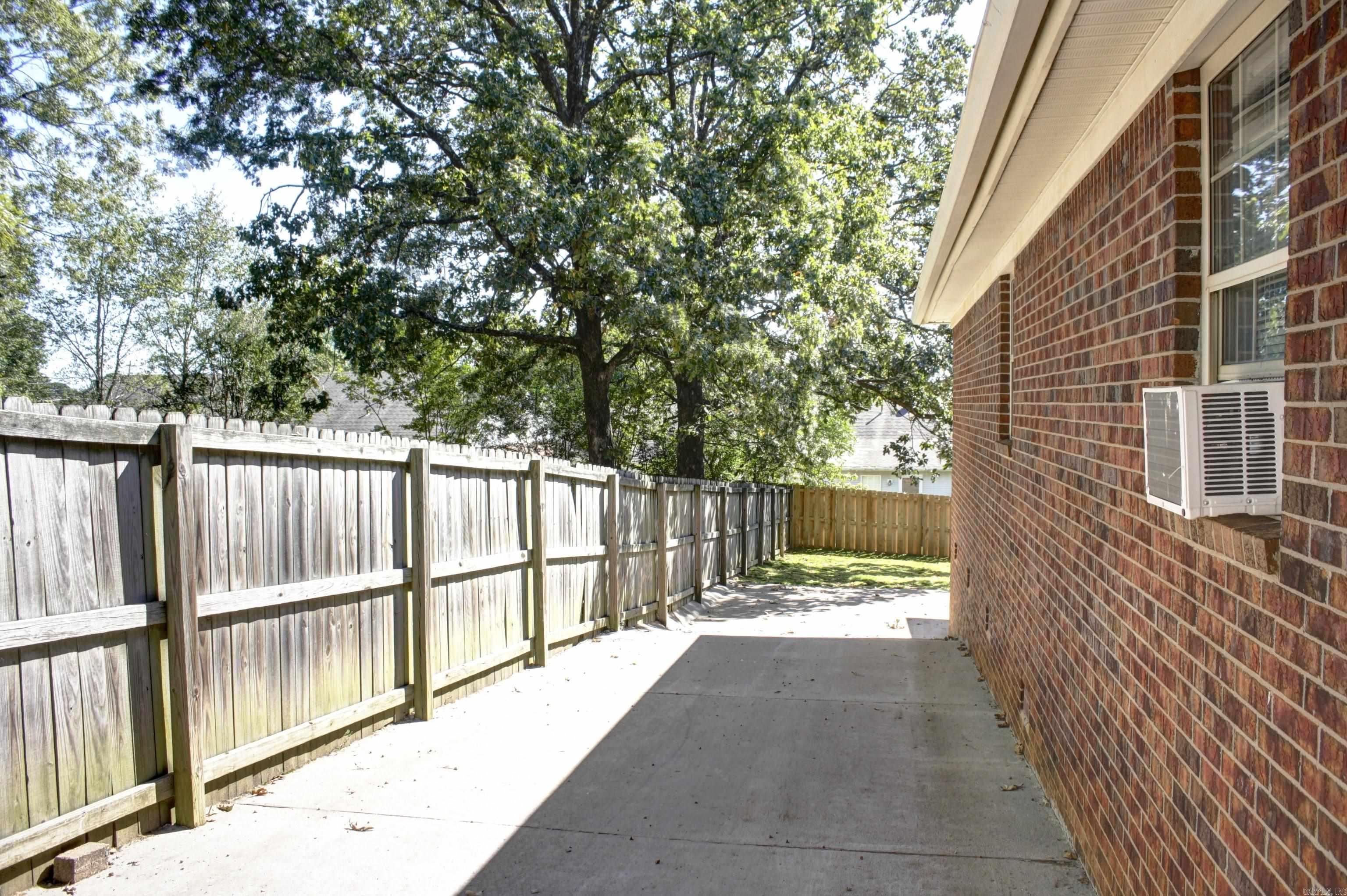 312  Live Oak  Searcy, AR