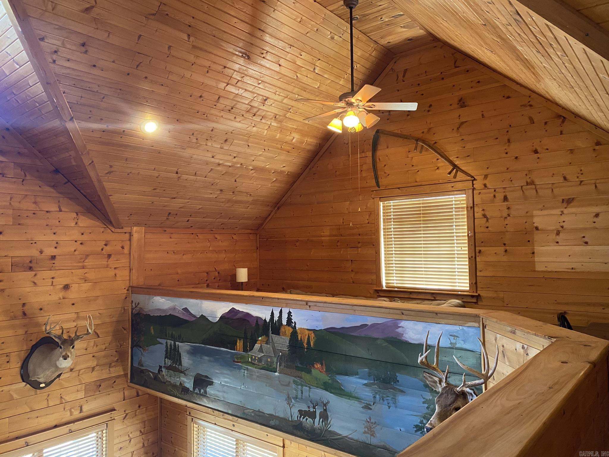465 S Riverview  Mountain View, AR