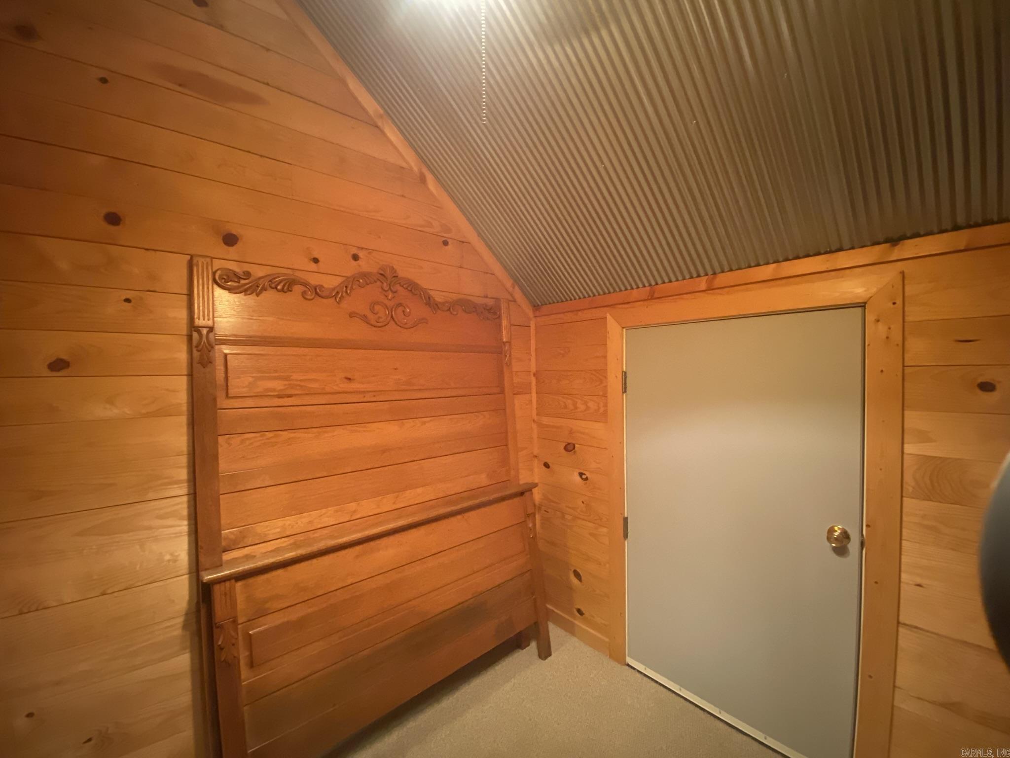 465 S Riverview  Mountain View, AR