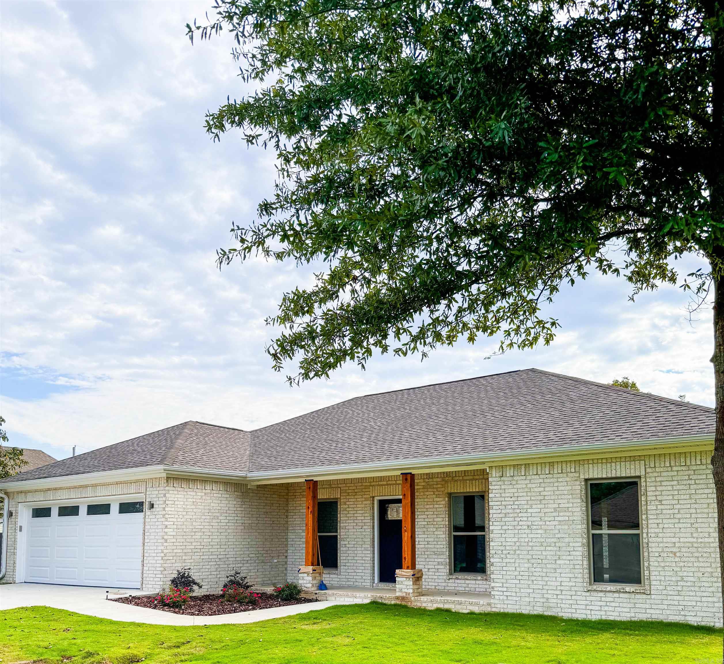100 Lenford Drive