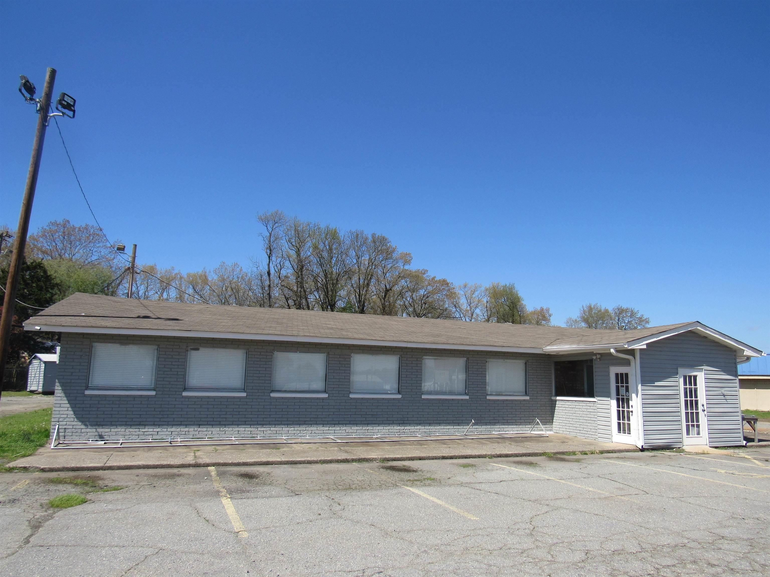 1400  John Harden Formerly Aps Seafood Restaurant Jacksonville, AR