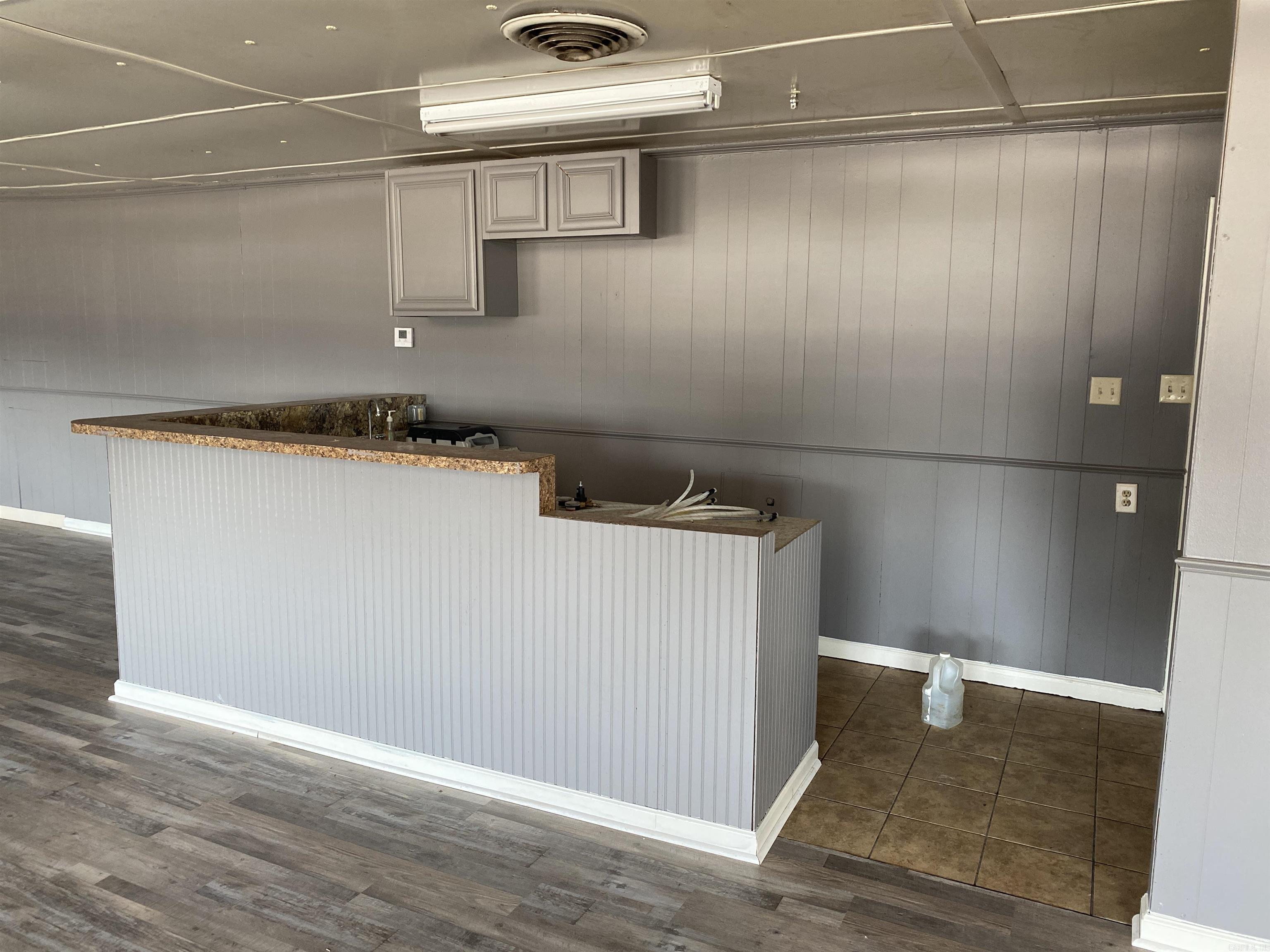 1400  John Harden Formerly Aps Seafood Restaurant Jacksonville, AR