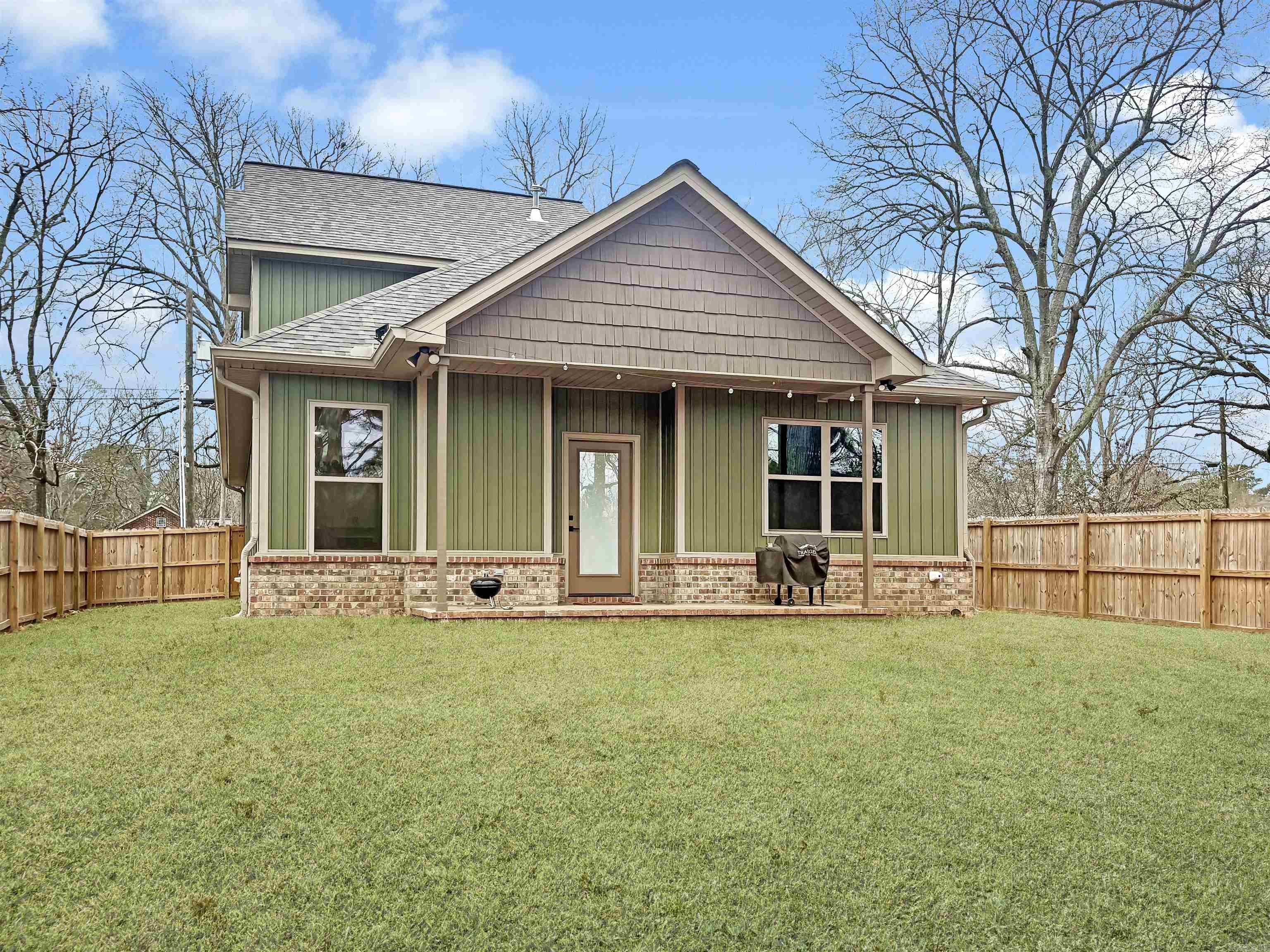 212 W 8th Street  Sheridan, AR