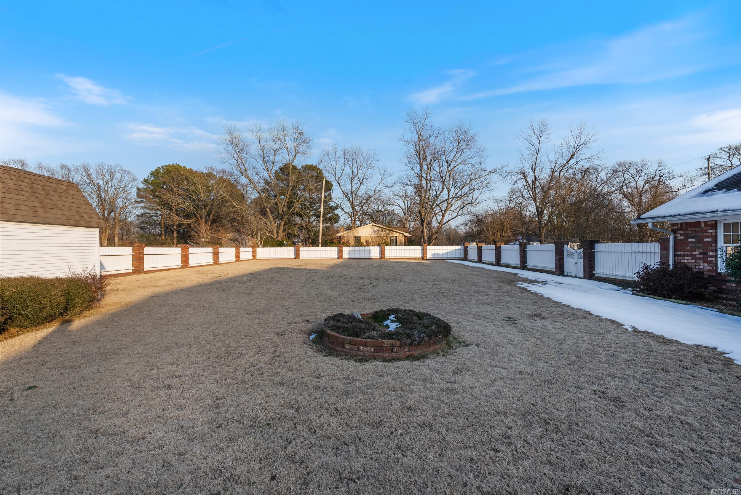 208 W Crowly Street  Hazen, AR