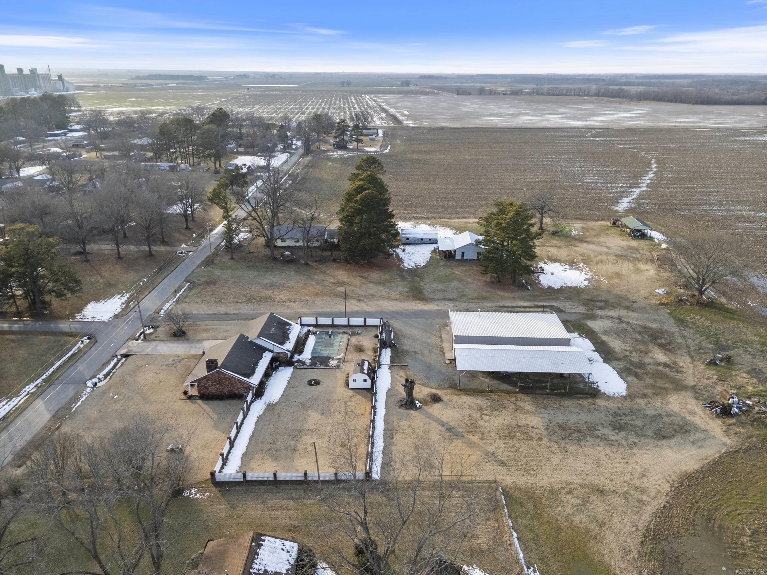 208 W Crowly Street  Hazen, AR