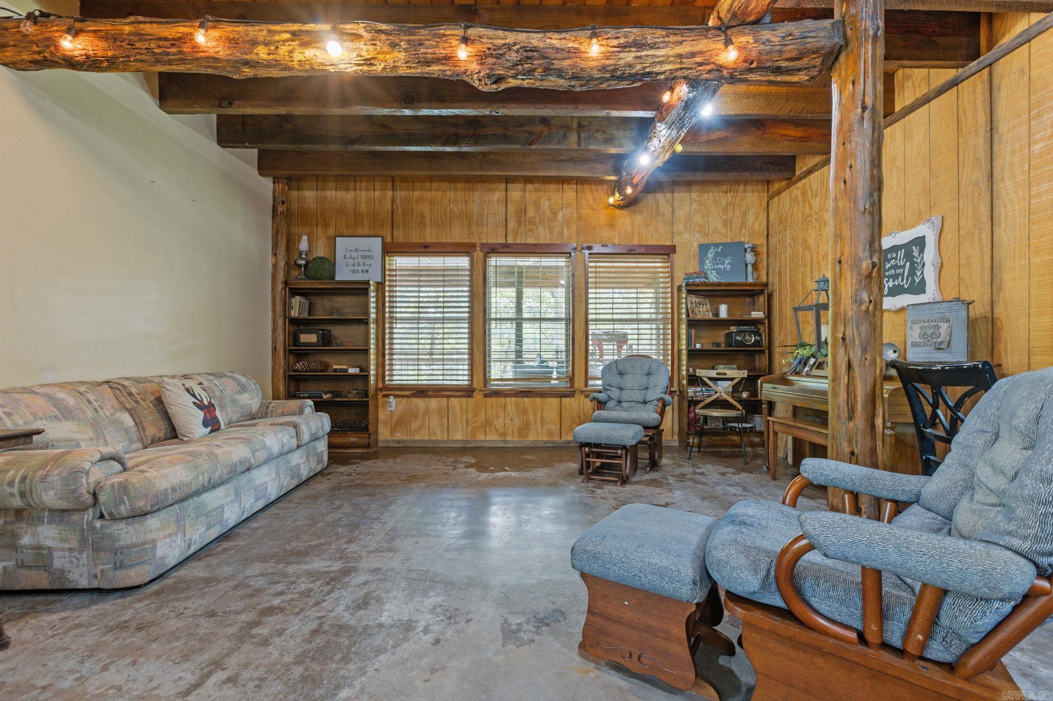 7915  Rolling Manor  Benton, AR