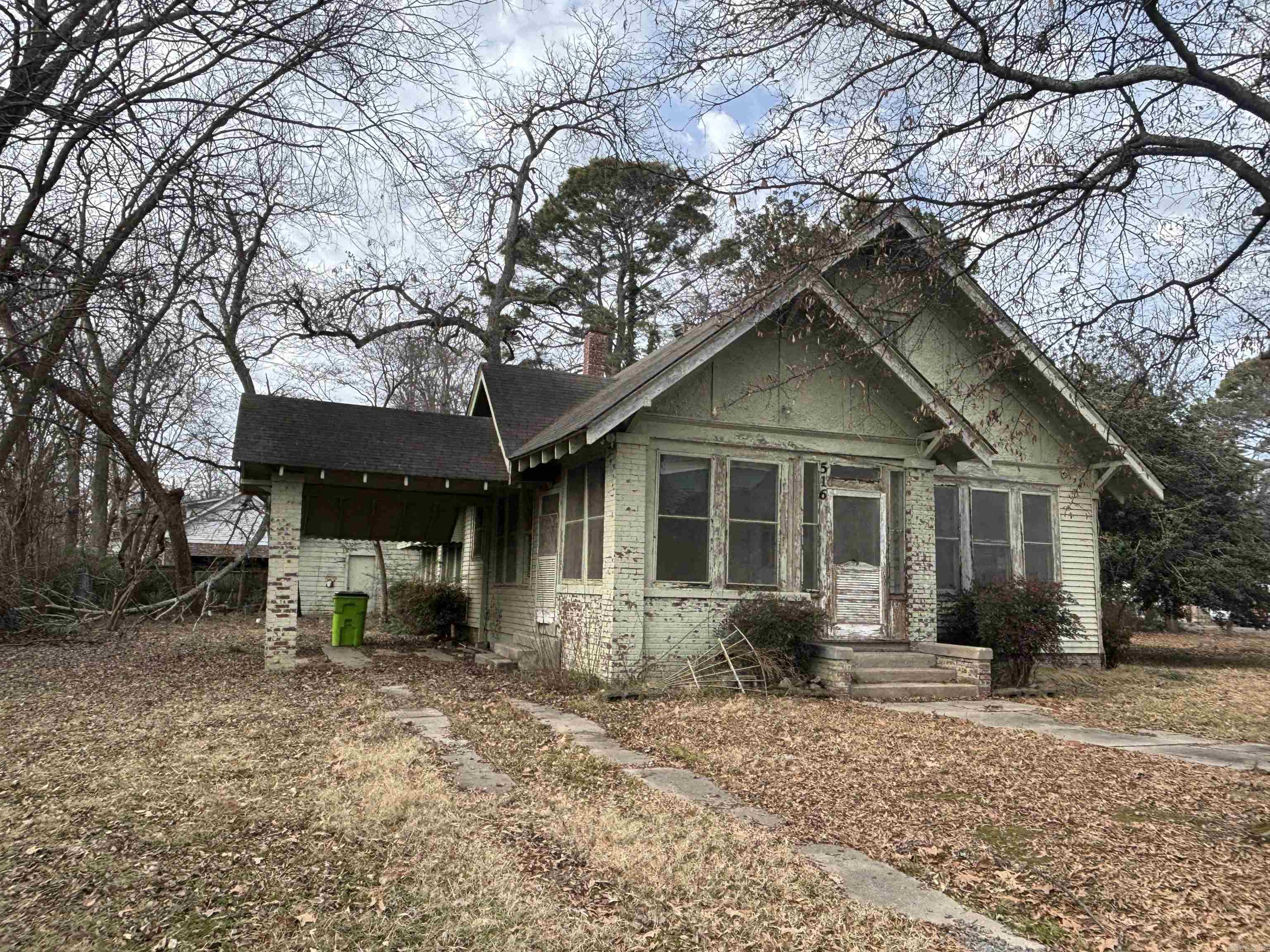 516  Park  Lonoke, AR