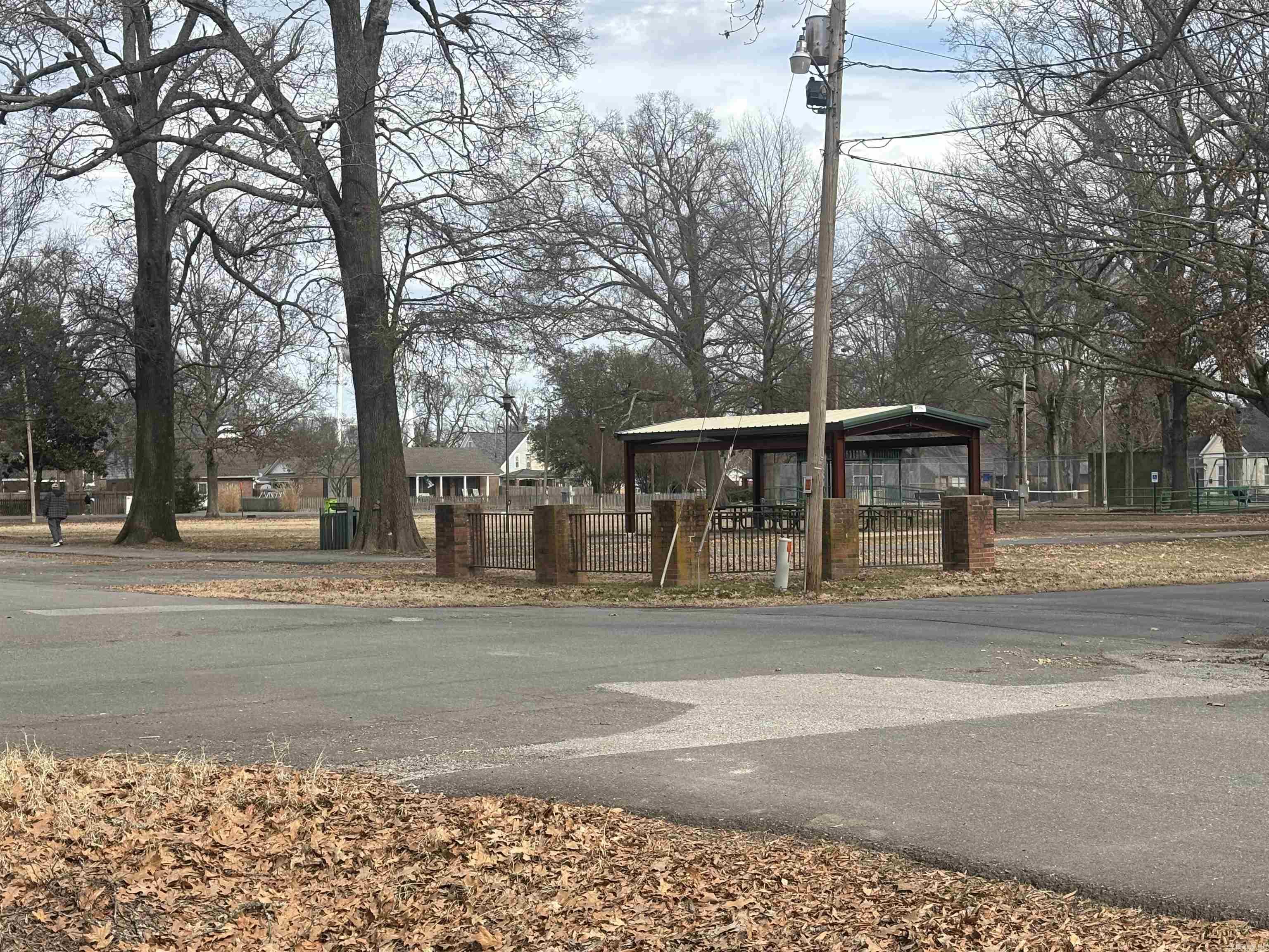 516  Park  Lonoke, AR