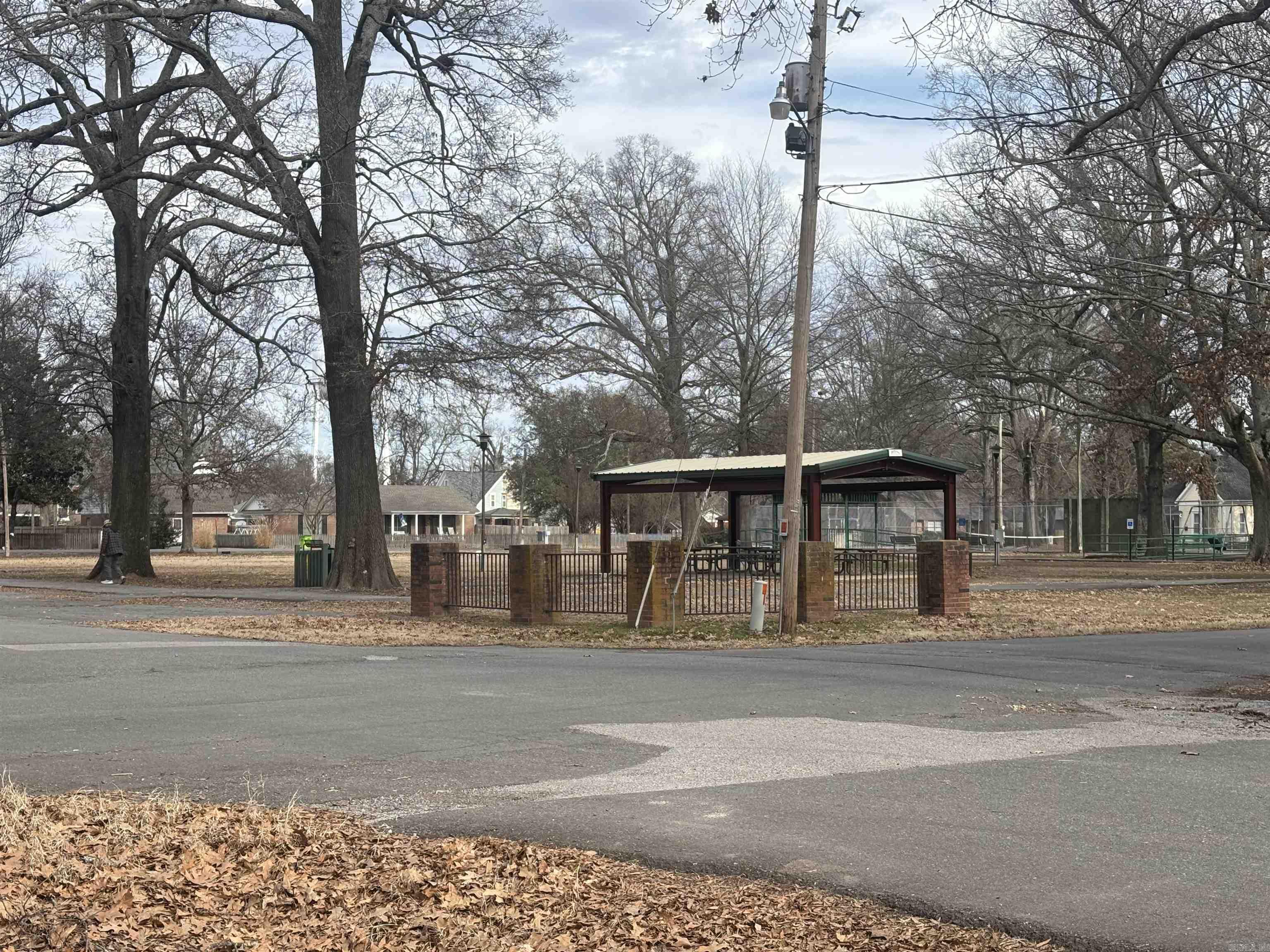 516  Park  Lonoke, AR