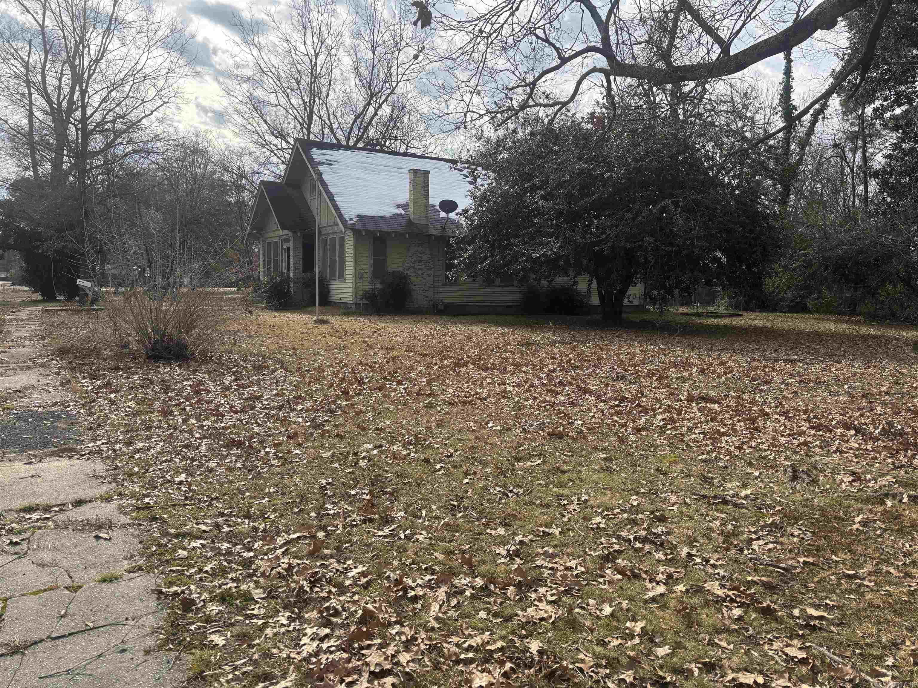 516  Park  Lonoke, AR