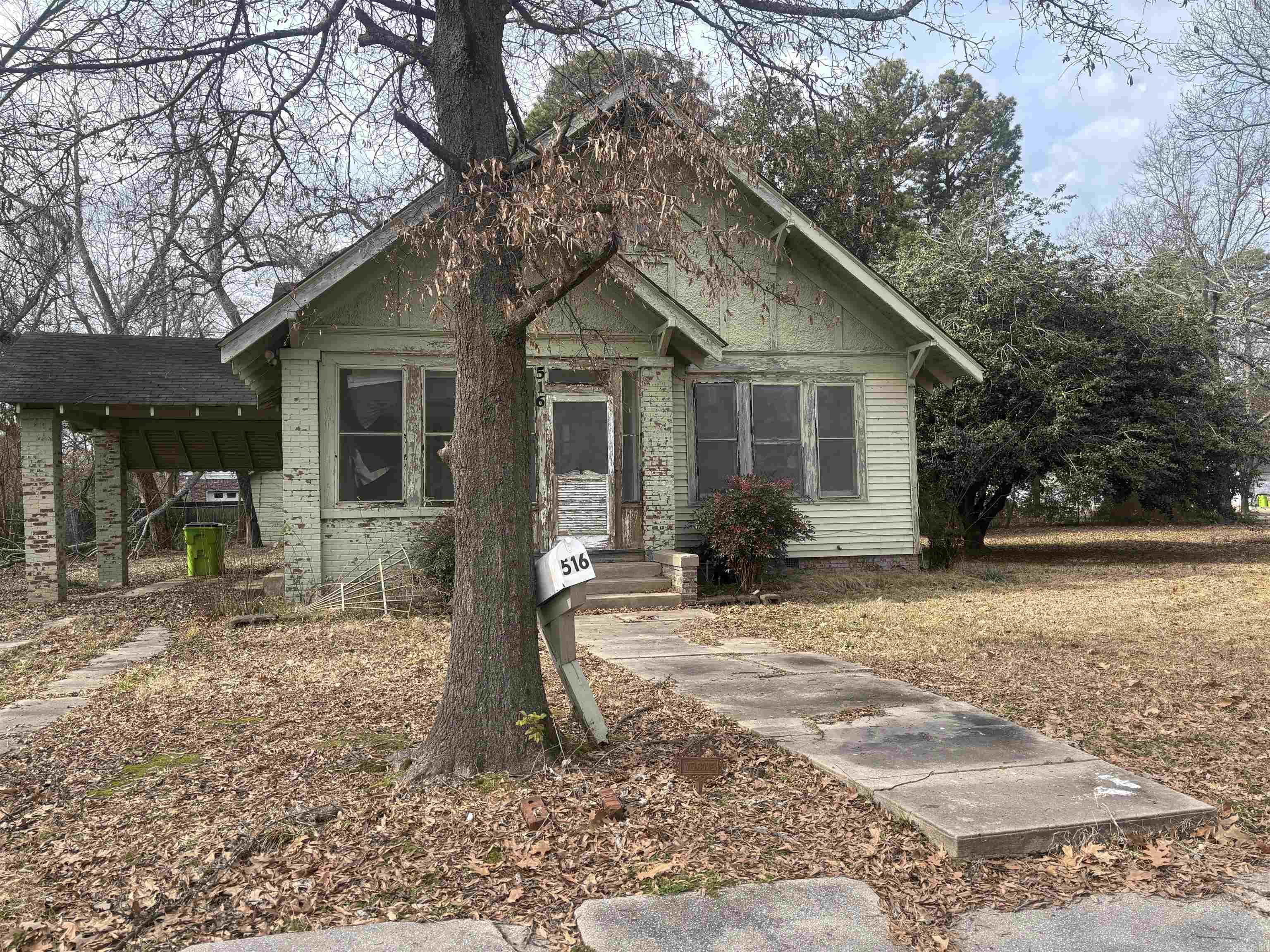 516  Park  Lonoke, AR