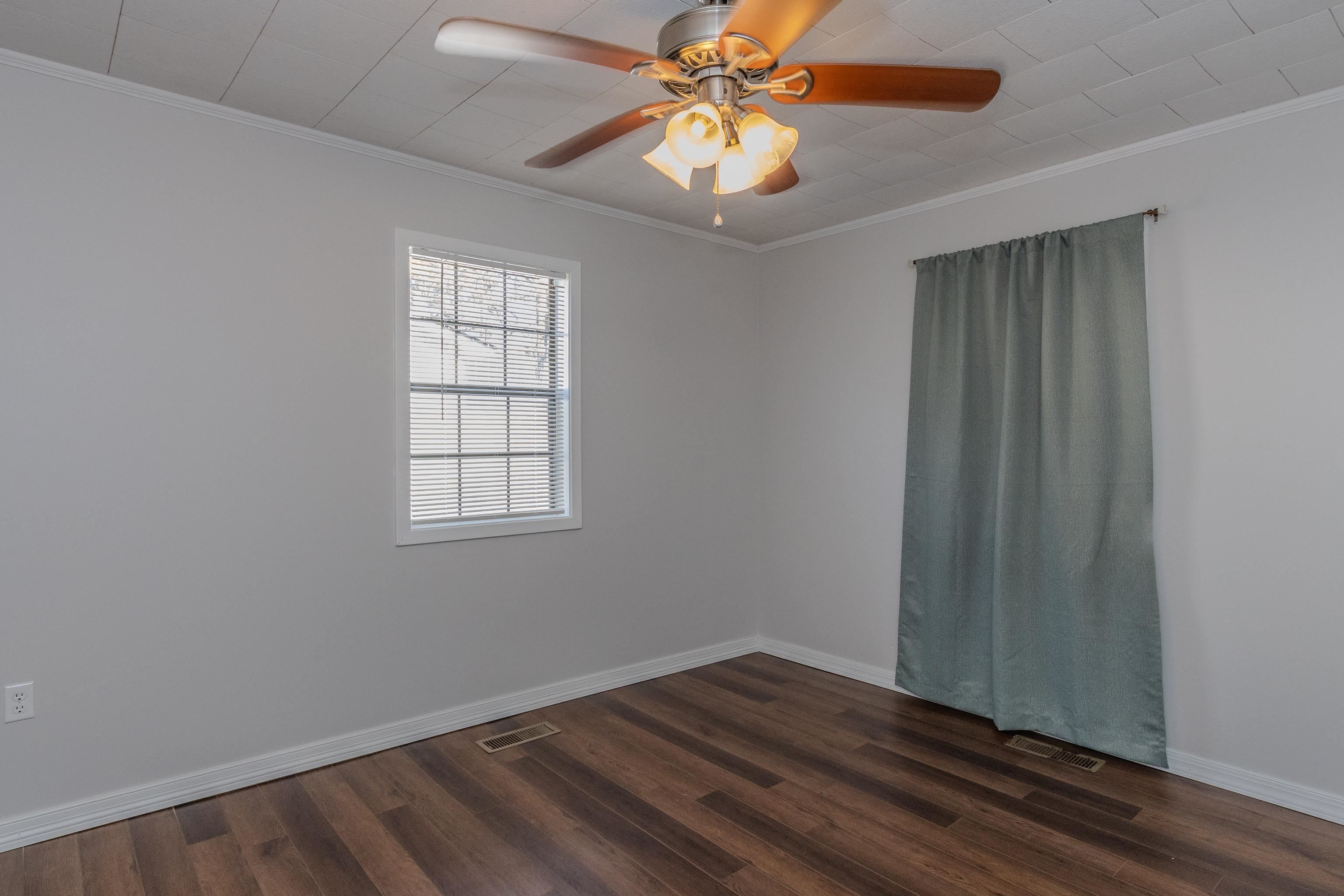 401 N 15TH AVE  Paragould, AR