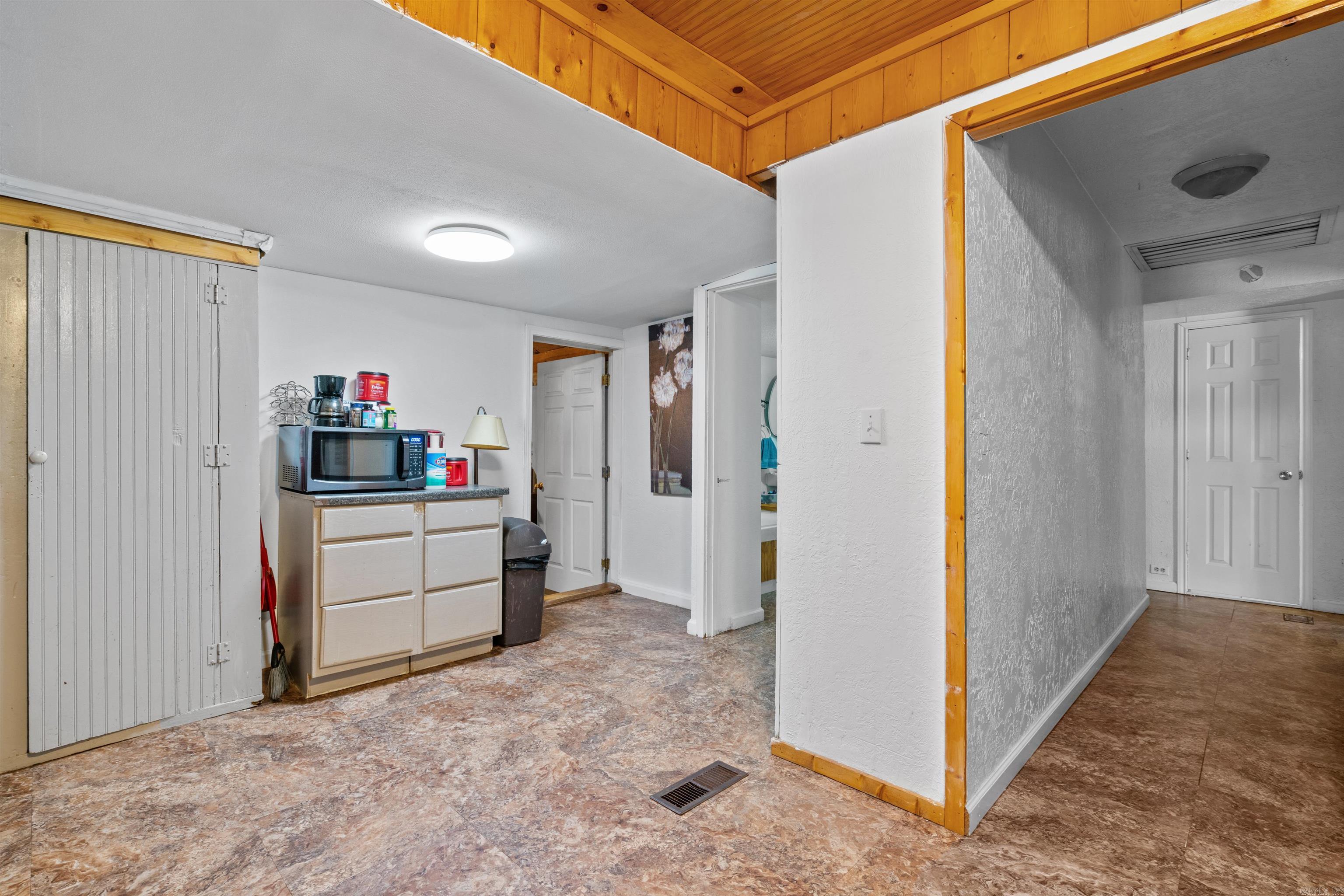 598 & 600  Timberlake  Royal, AR